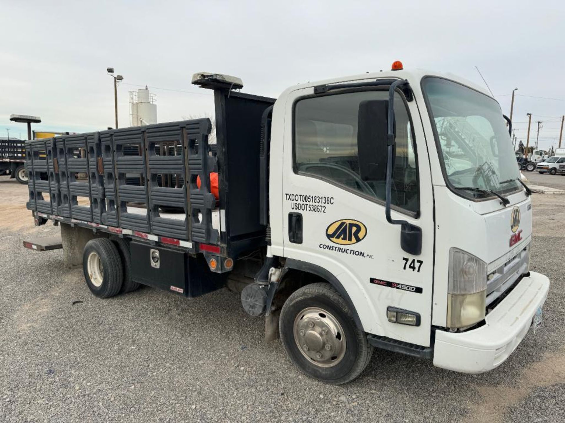 2008 GMC W4500 Truck - Image 5 of 16