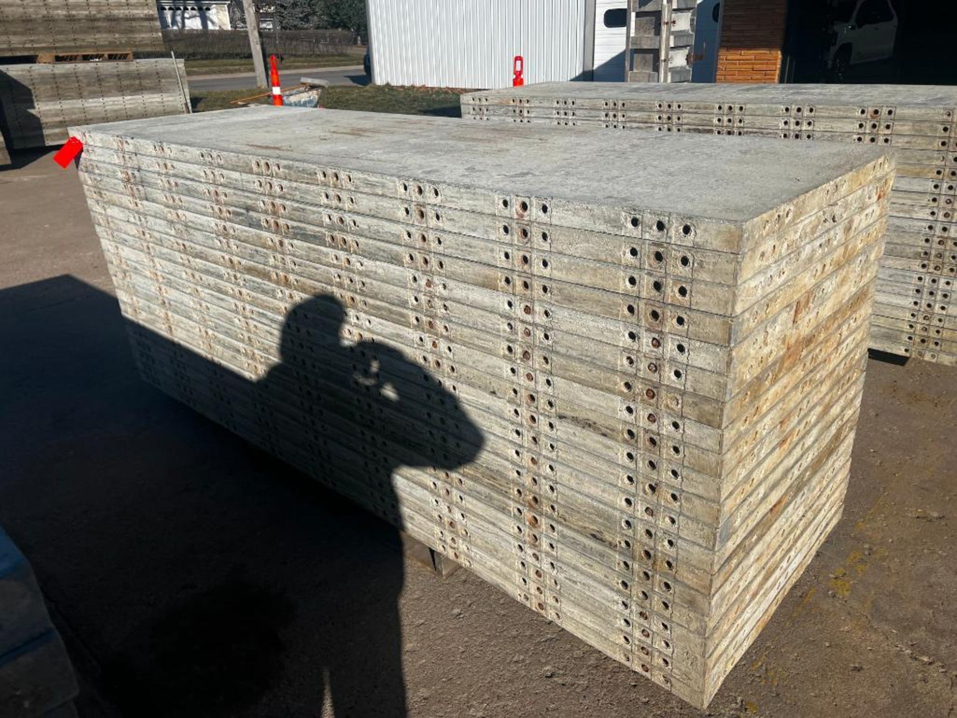 (20) 36" x 9' Western Aluminum Concrete Forms - Image 4 of 6