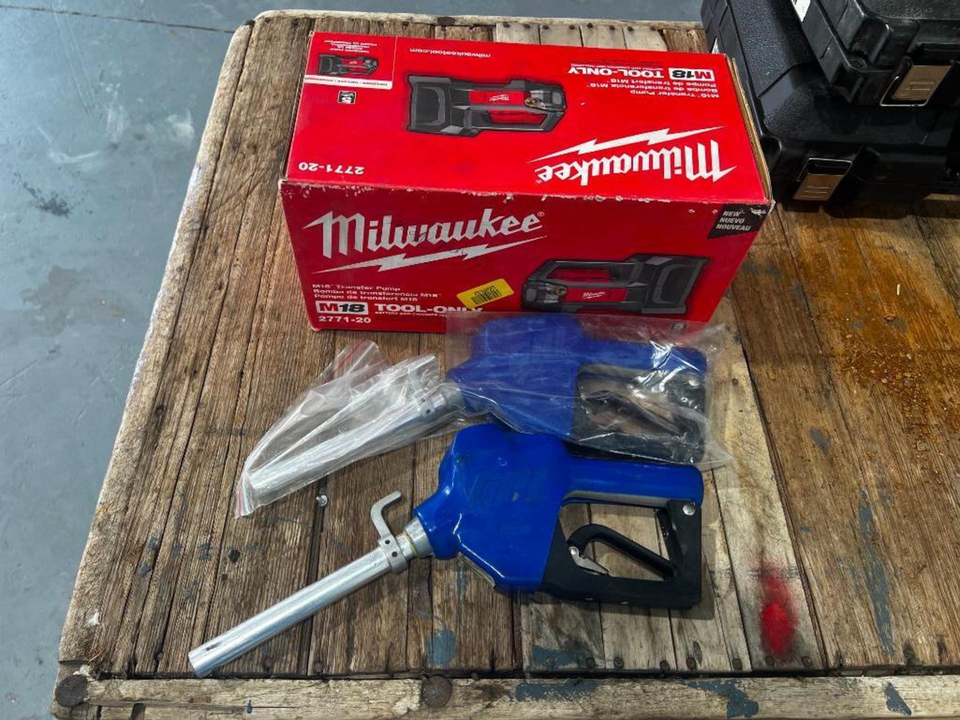 Milwaukee M18 Transfer Pump and (2) Nozzles