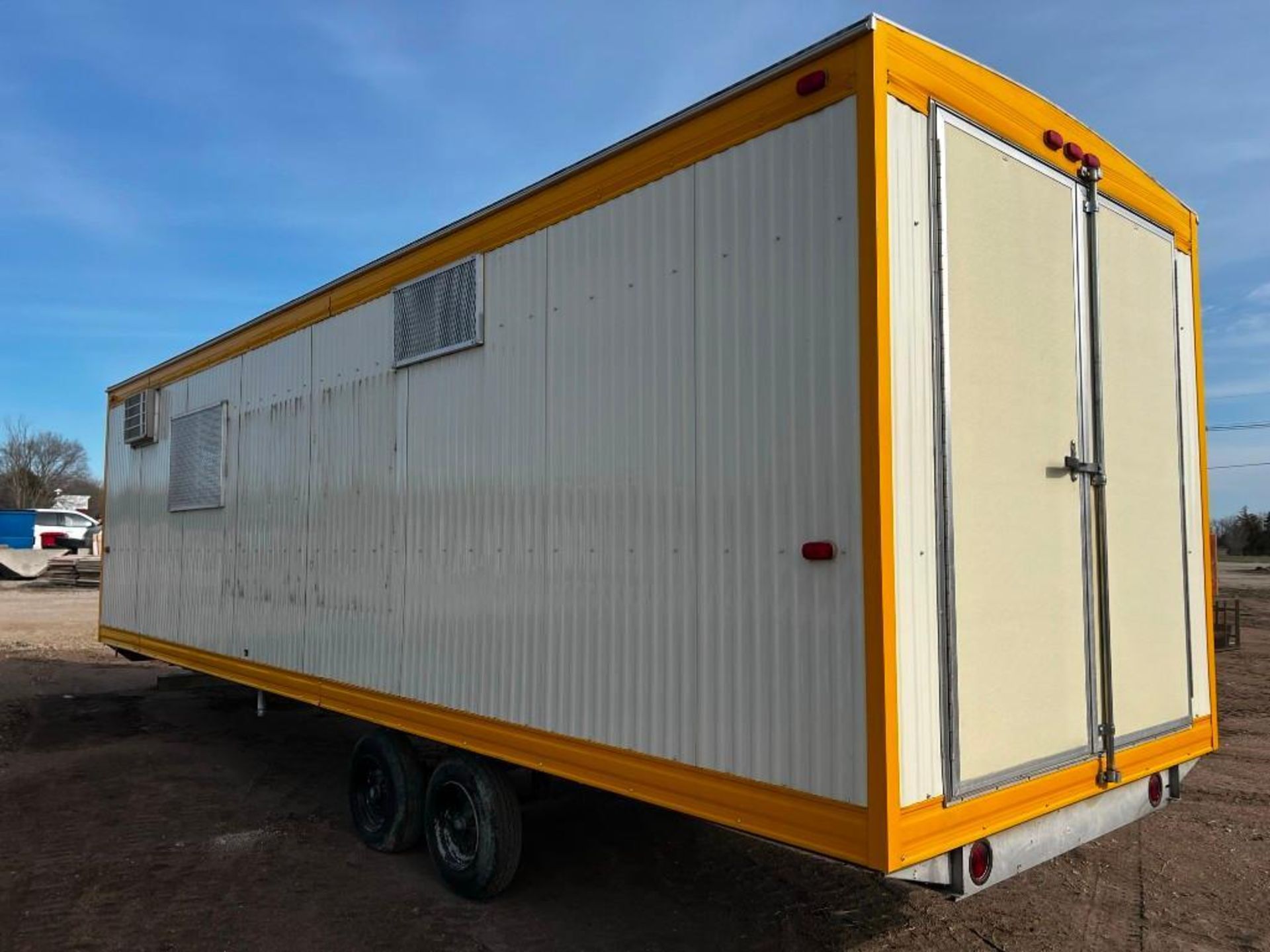 2015 Commercial Structures Mobile Office Trailer - Image 5 of 32