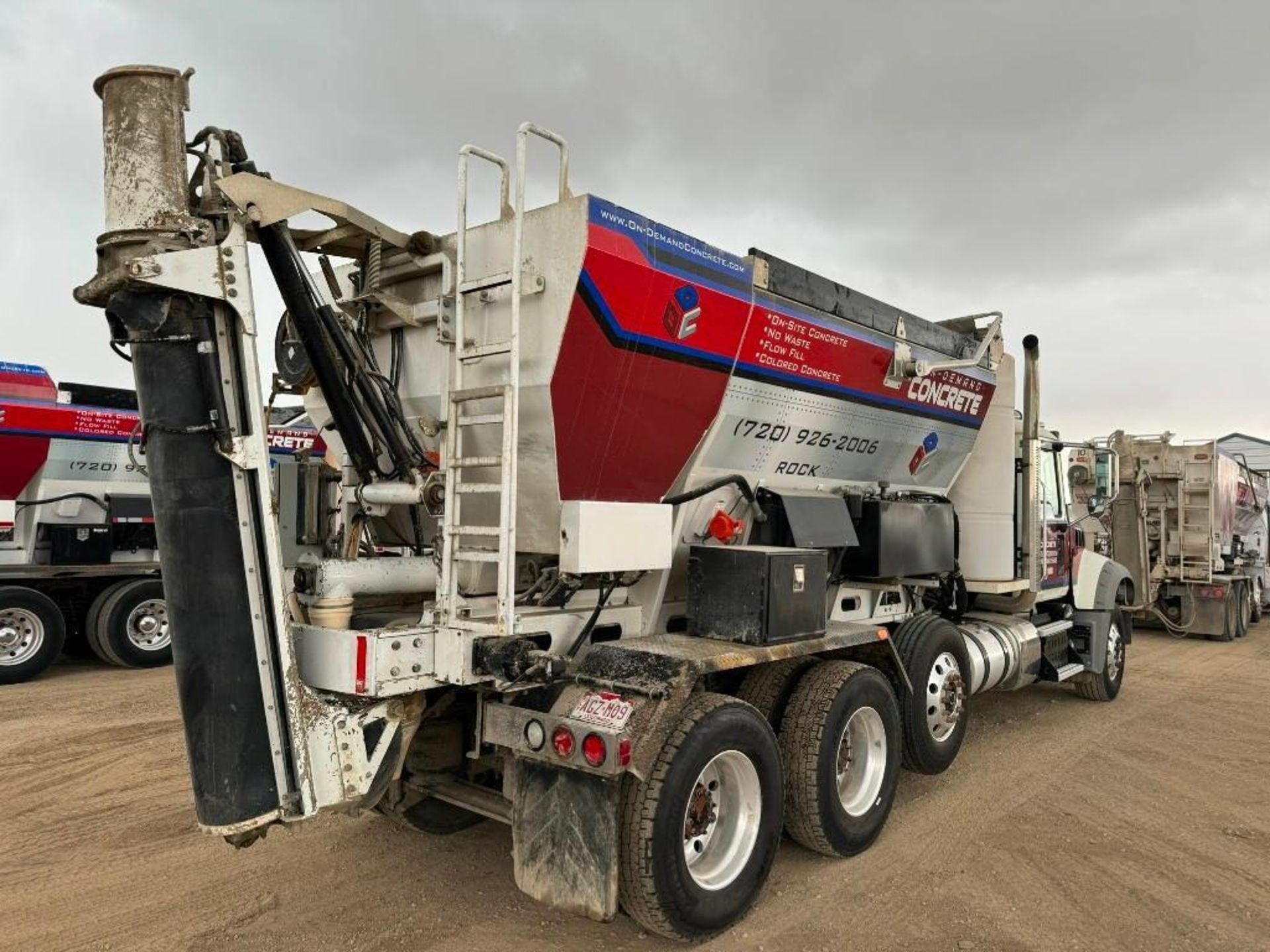 2016 Mack Granite GU713 8x4 Volumetric Concrete Mixer Truck - Image 3 of 68