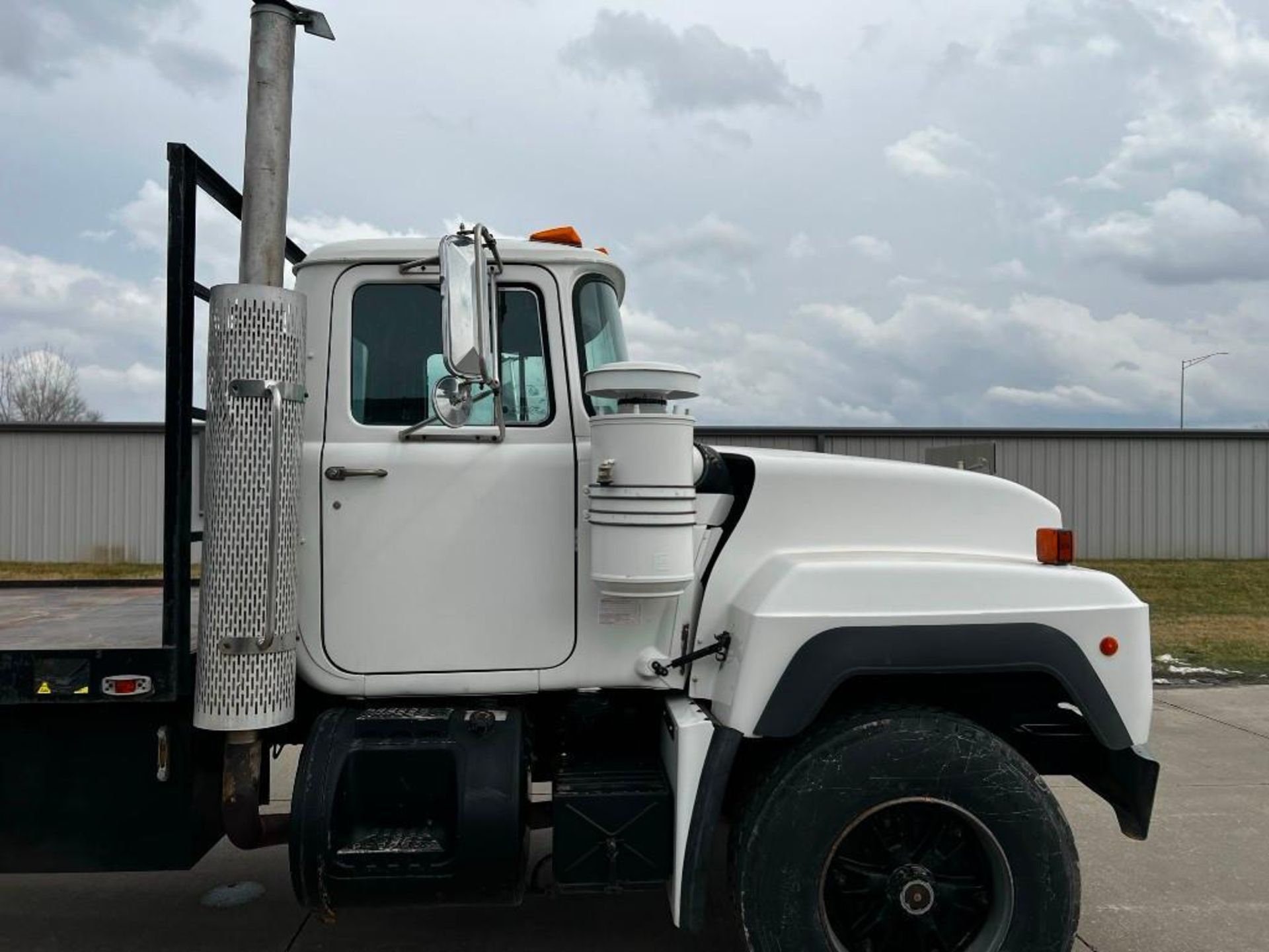 1994 Mack RD690S Truck with PM 524 Knuckle Boom Crane - Bild 47 aus 93