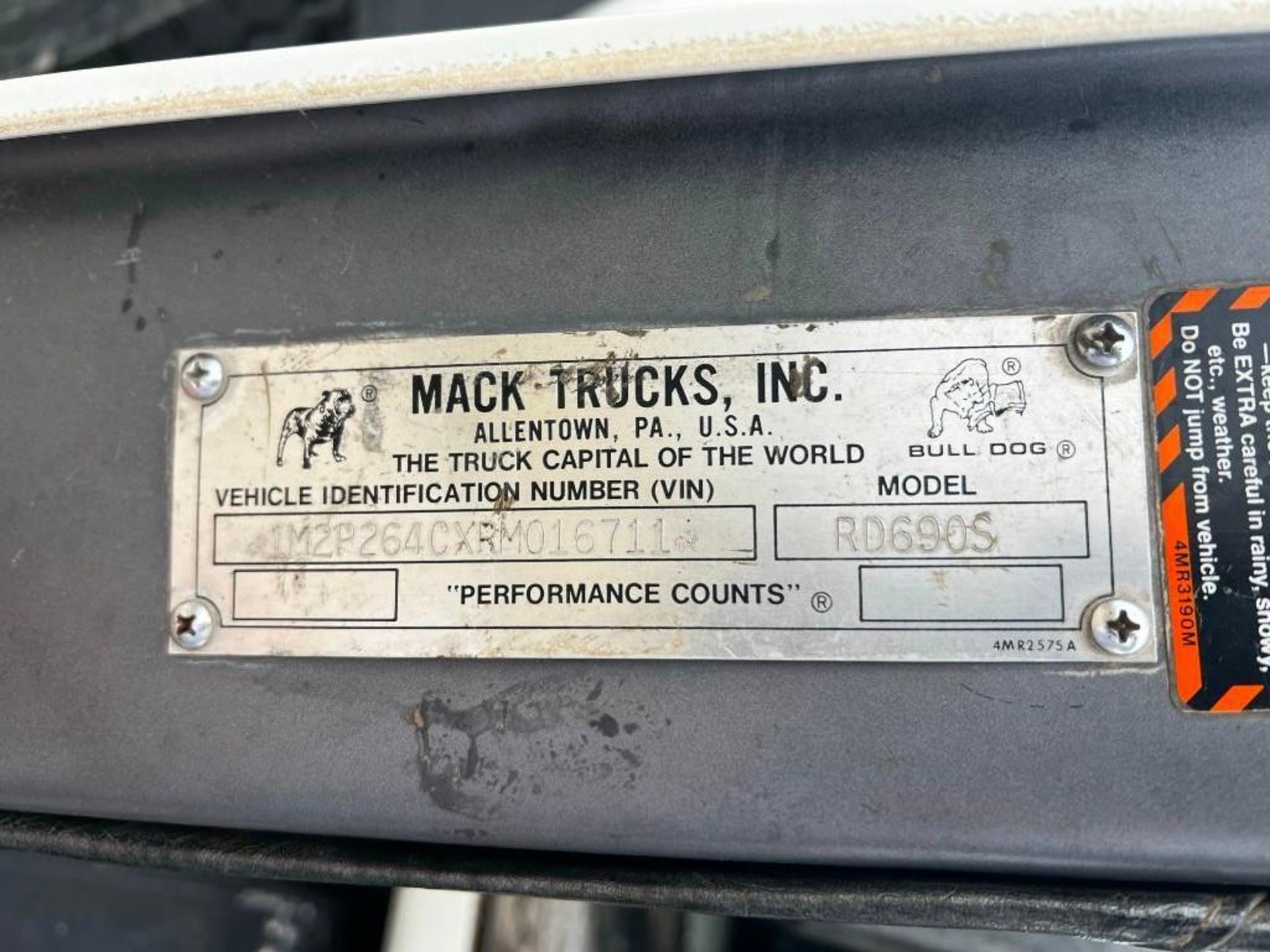 1994 Mack RD690S Truck with PM 524 Knuckle Boom Crane - Image 11 of 93