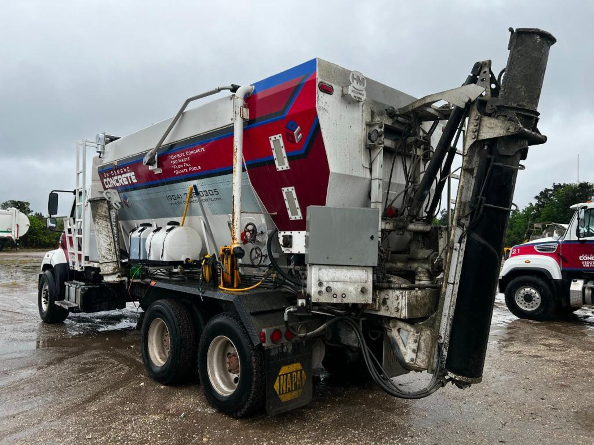 2015 Freightliner 108SD Volumetric Concrete Mixer Truck - Image 4 of 69