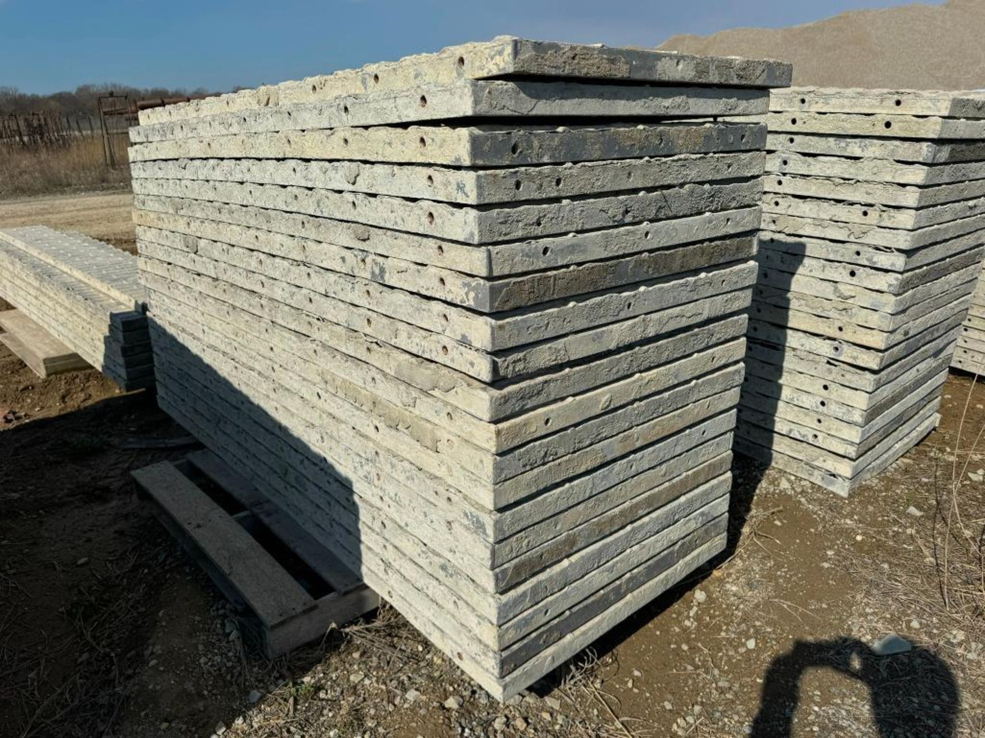 (20) 36" x 8' Textured Brick Aluminum Concrete Forms - Image 4 of 5