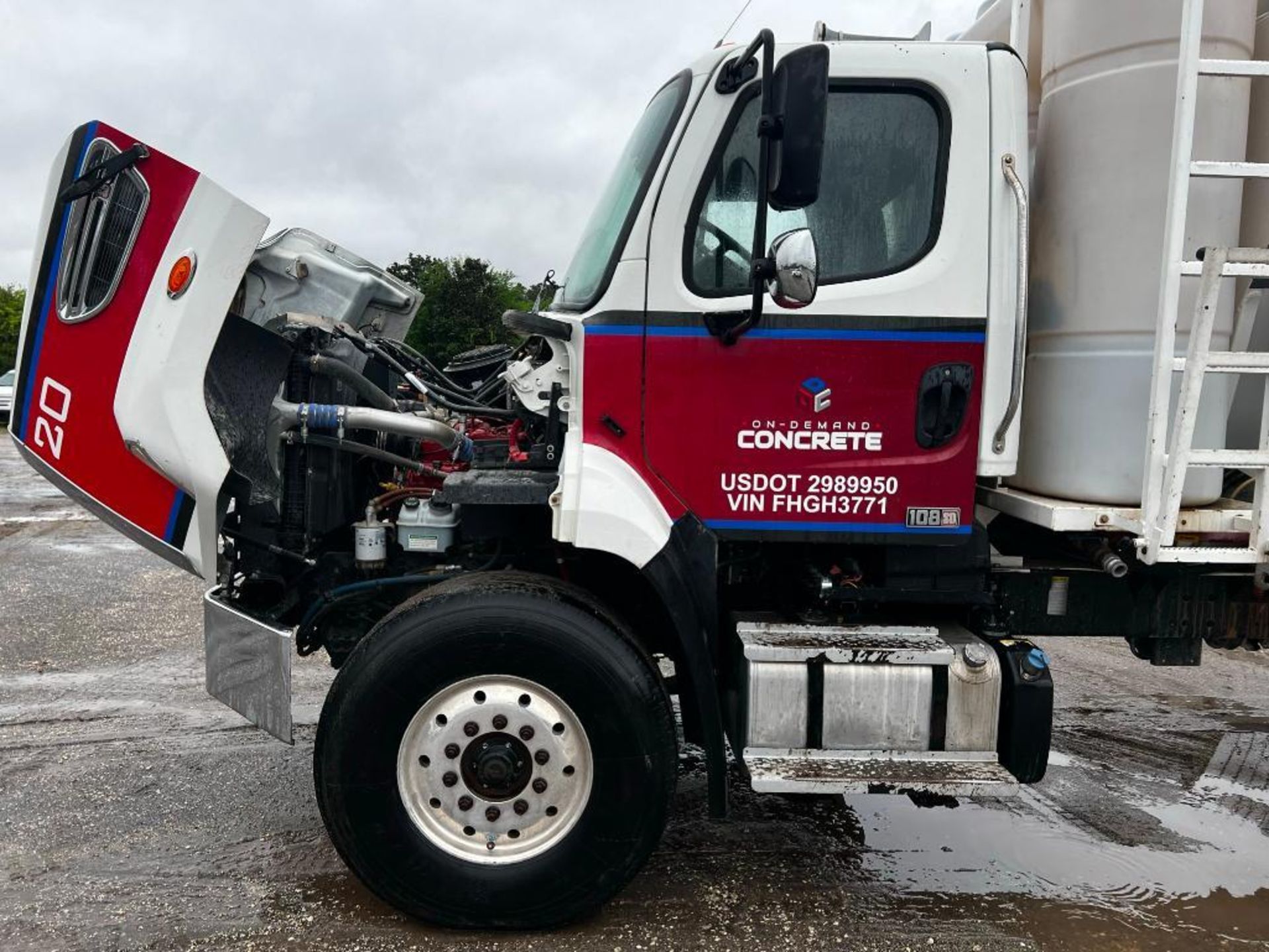 2015 Freightliner 108SD Volumetric Concrete Mixer Truck - Image 40 of 69