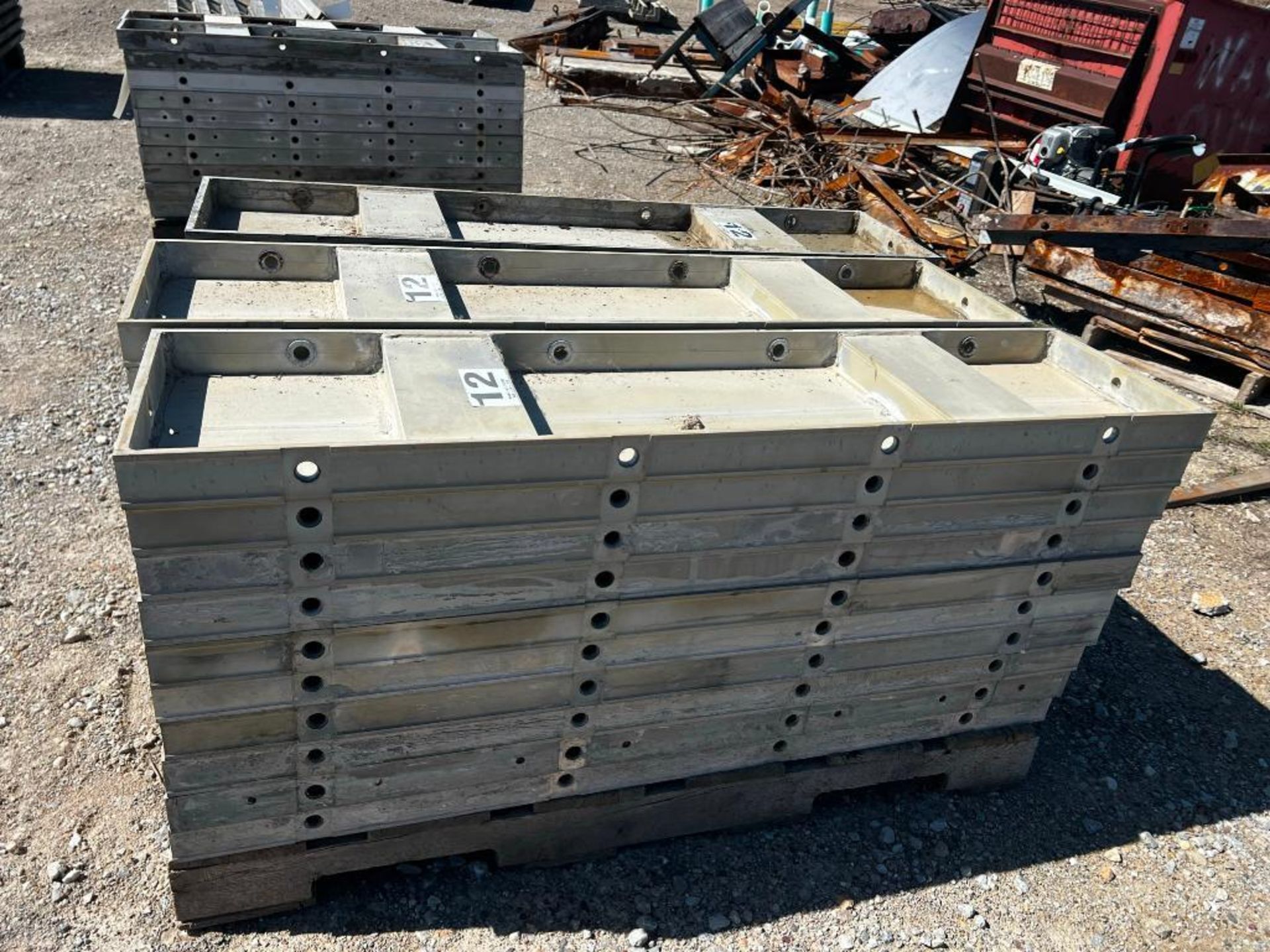 (10) 14" x 4' Western Smooth Aluminum Concrete Forms - Bild 4 aus 5