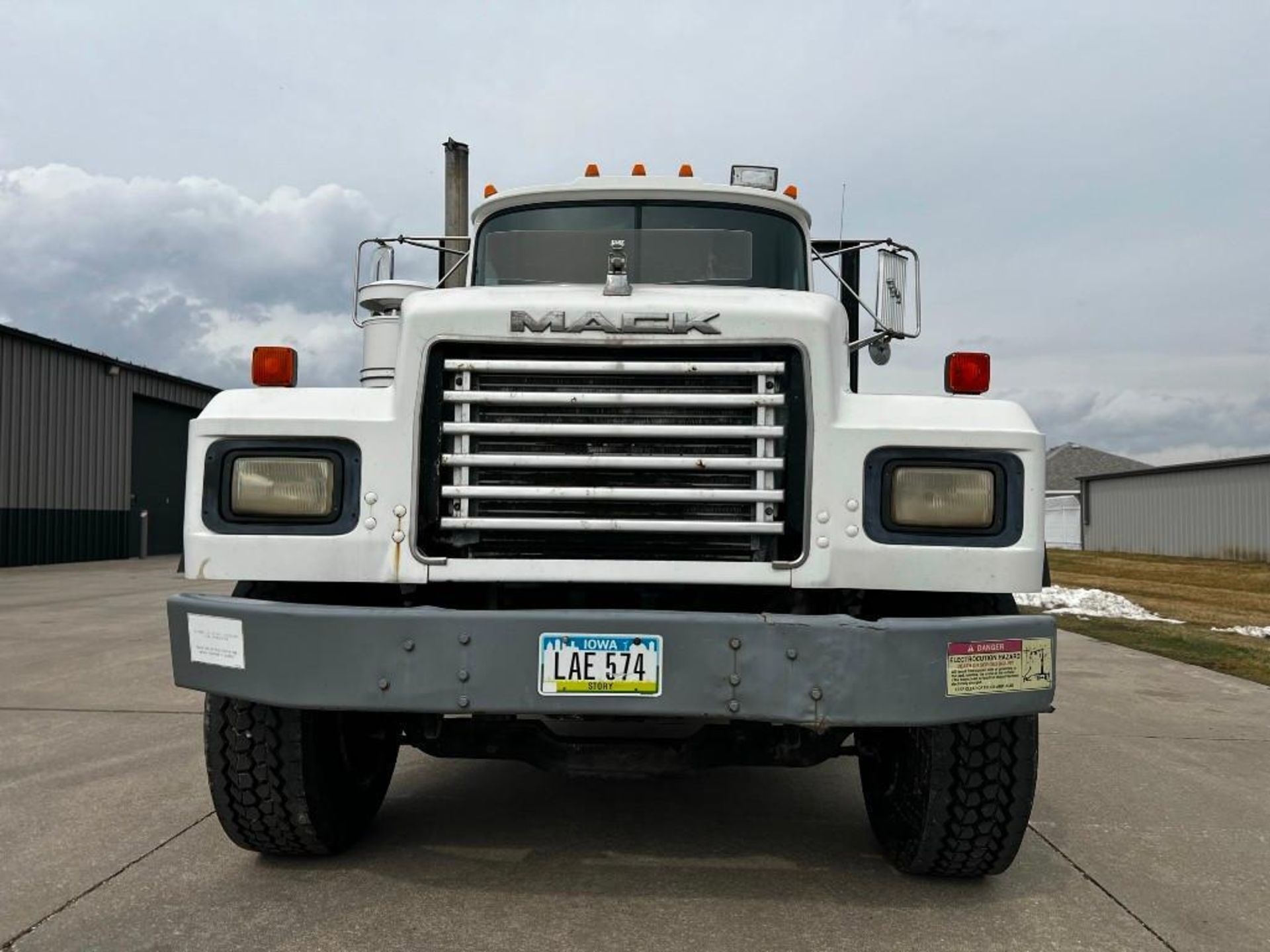 1994 Mack RD690S Truck with PM 524 Knuckle Boom Crane - Bild 8 aus 93