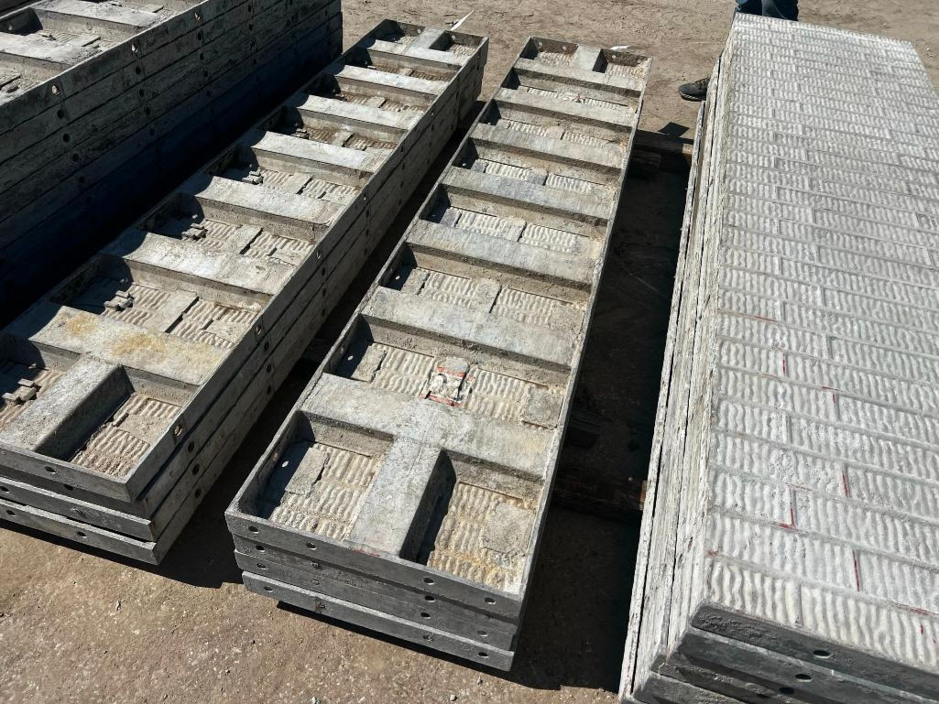 (4) 20" x 8' Western Vertibrick Aluminum Concrete Forms