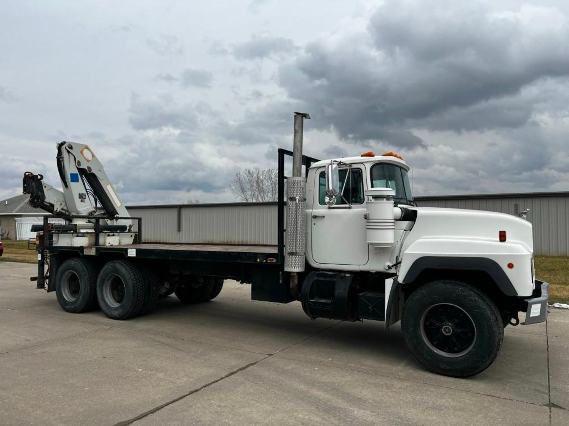 1994 Mack RD690S Truck with PM 524 Knuckle Boom Crane - Bild 3 aus 93