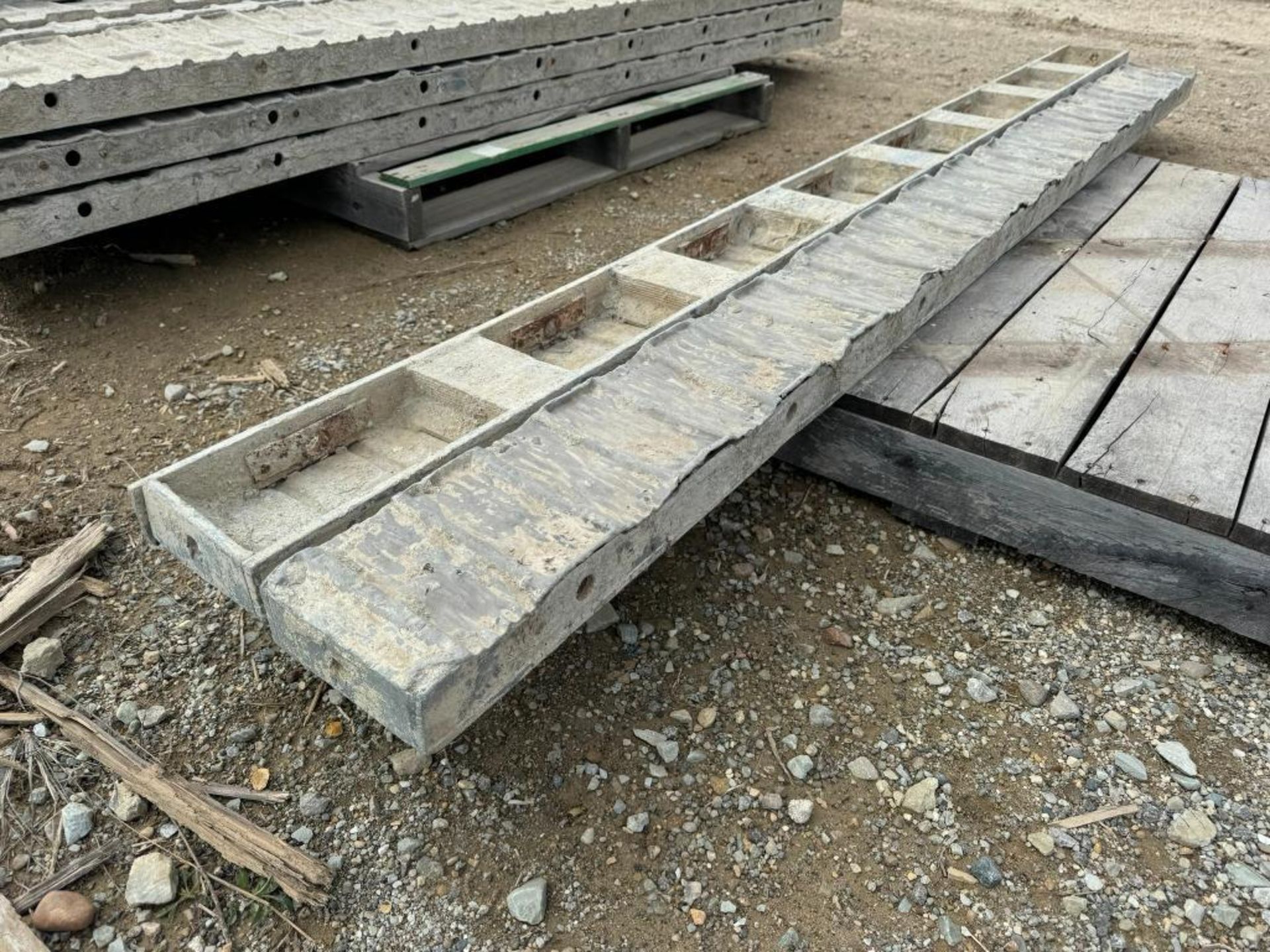 (2) 6" x 8' Textured Brick Aluminum Concrete Forms - Image 4 of 4