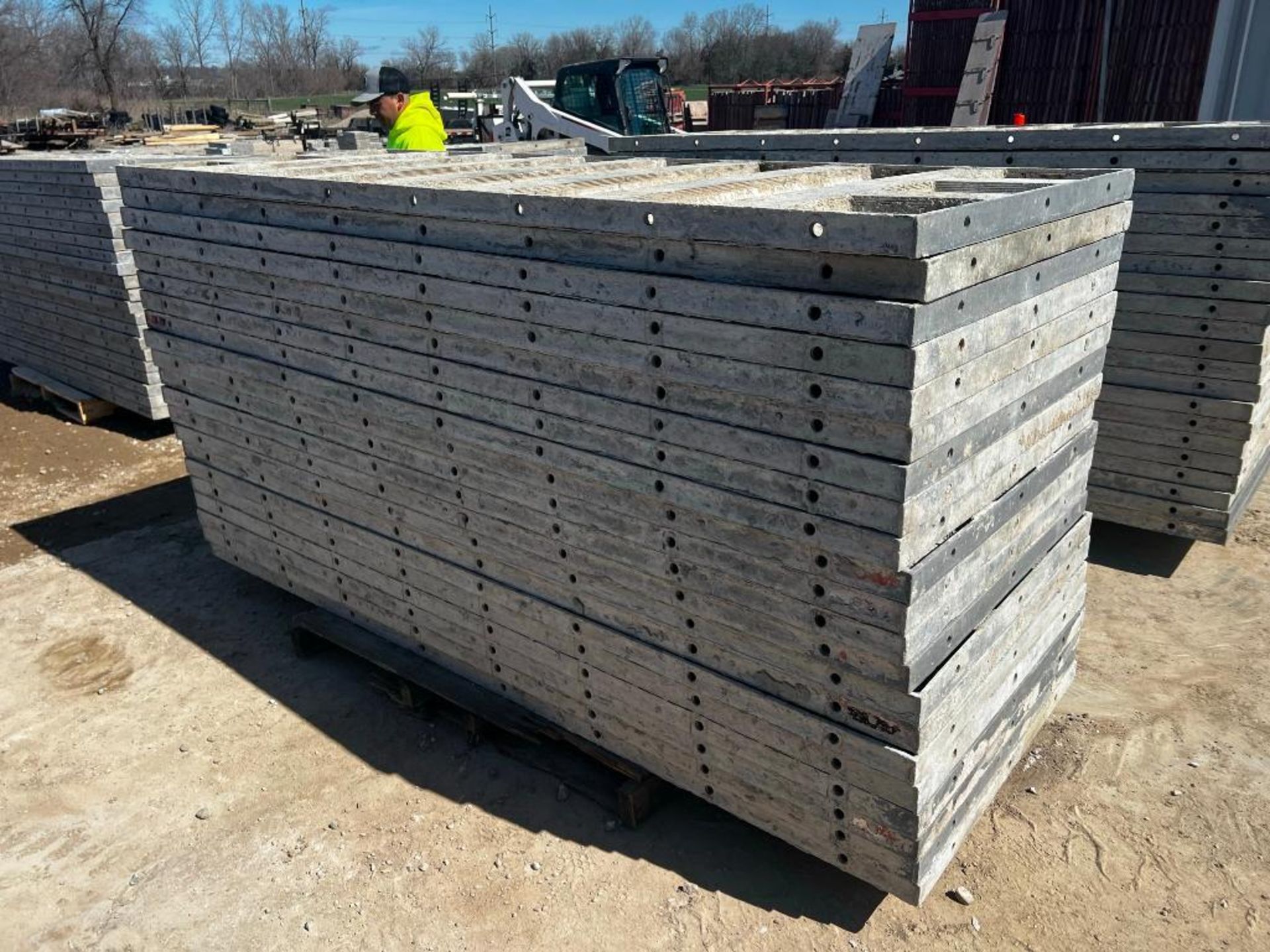 (21) 36" x 8' Western Vertibrick Aluminum Concrete Forms - Image 2 of 6