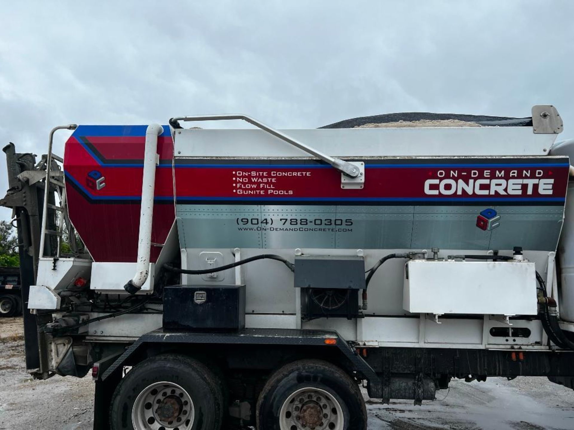 2015 Freightliner 108SD Volumetric Concrete Mixer Truck - Image 49 of 69