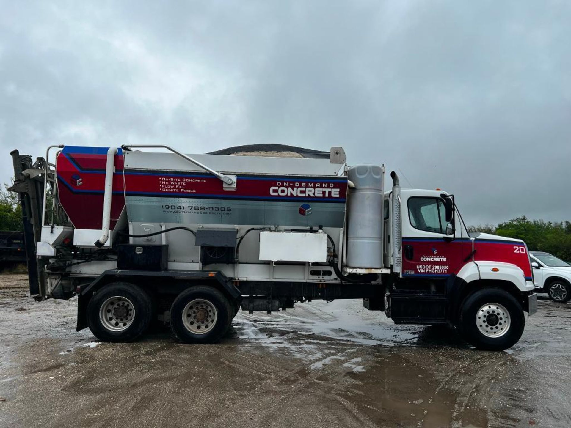 2015 Freightliner 108SD Volumetric Concrete Mixer Truck - Image 6 of 69