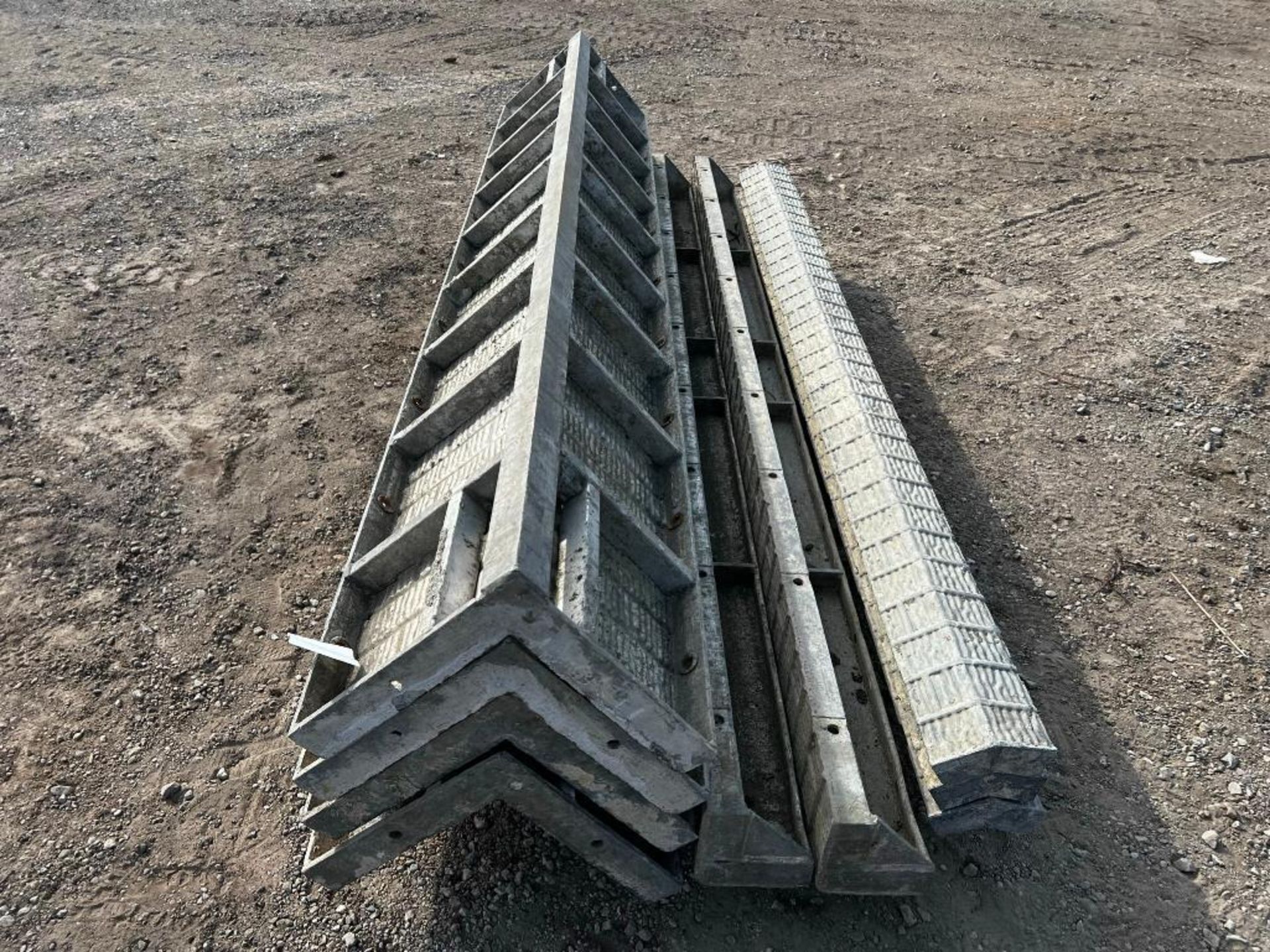 9' Vertibrick Aluminum Concrete Forms