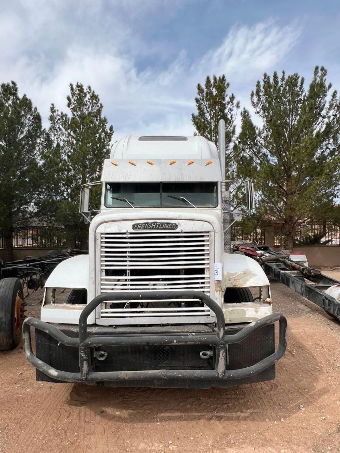 1999 Freightliner Tandem Axle Tractor, VIN: 1FUYDSEB5XP915837 - Image 7 of 9