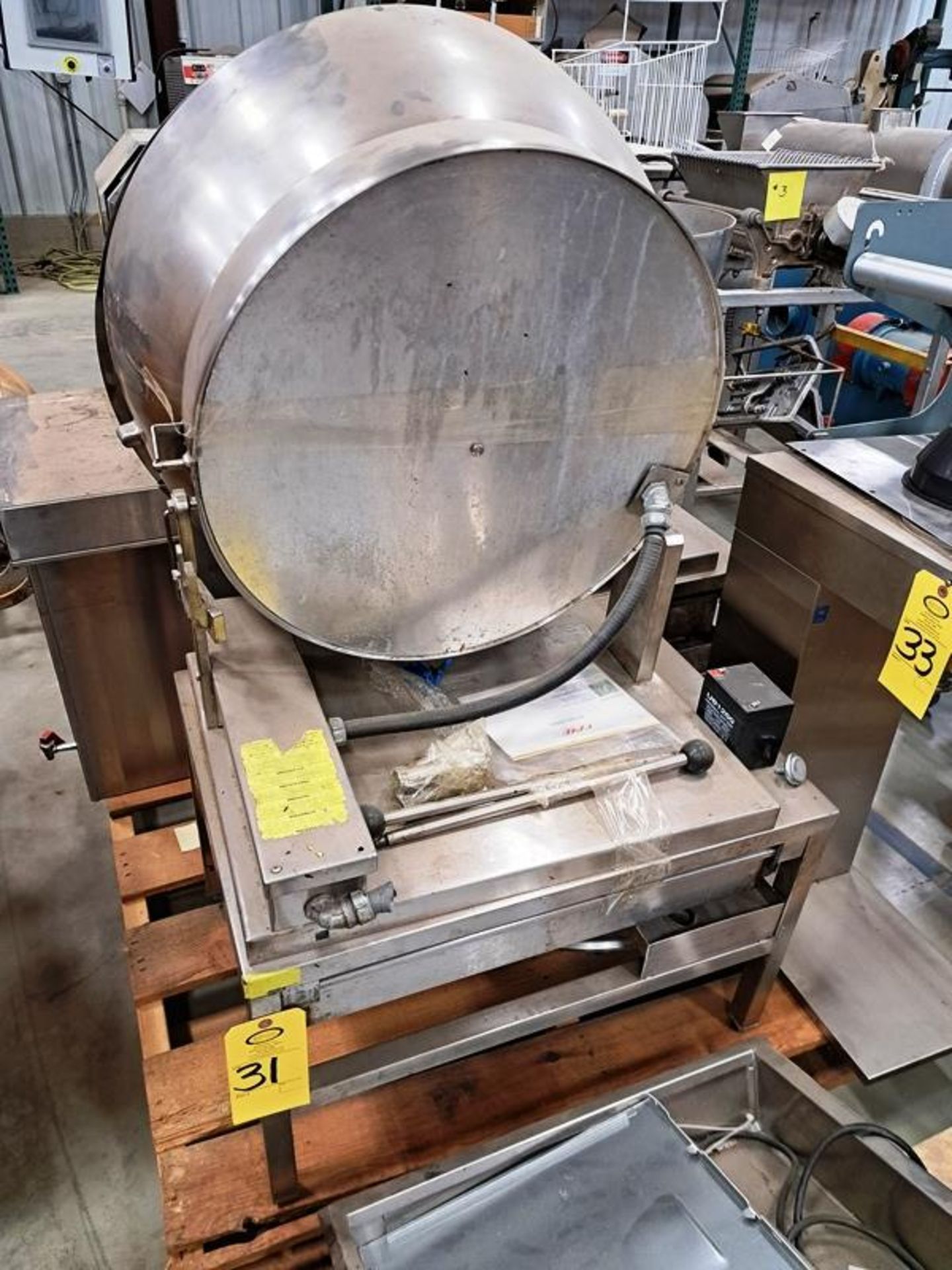Cleveland Mdl. ST-28 Tilt Out Kettle, Ser. #WT1407-051-04, 208 volts, 3 phase (Required Loading Fee: