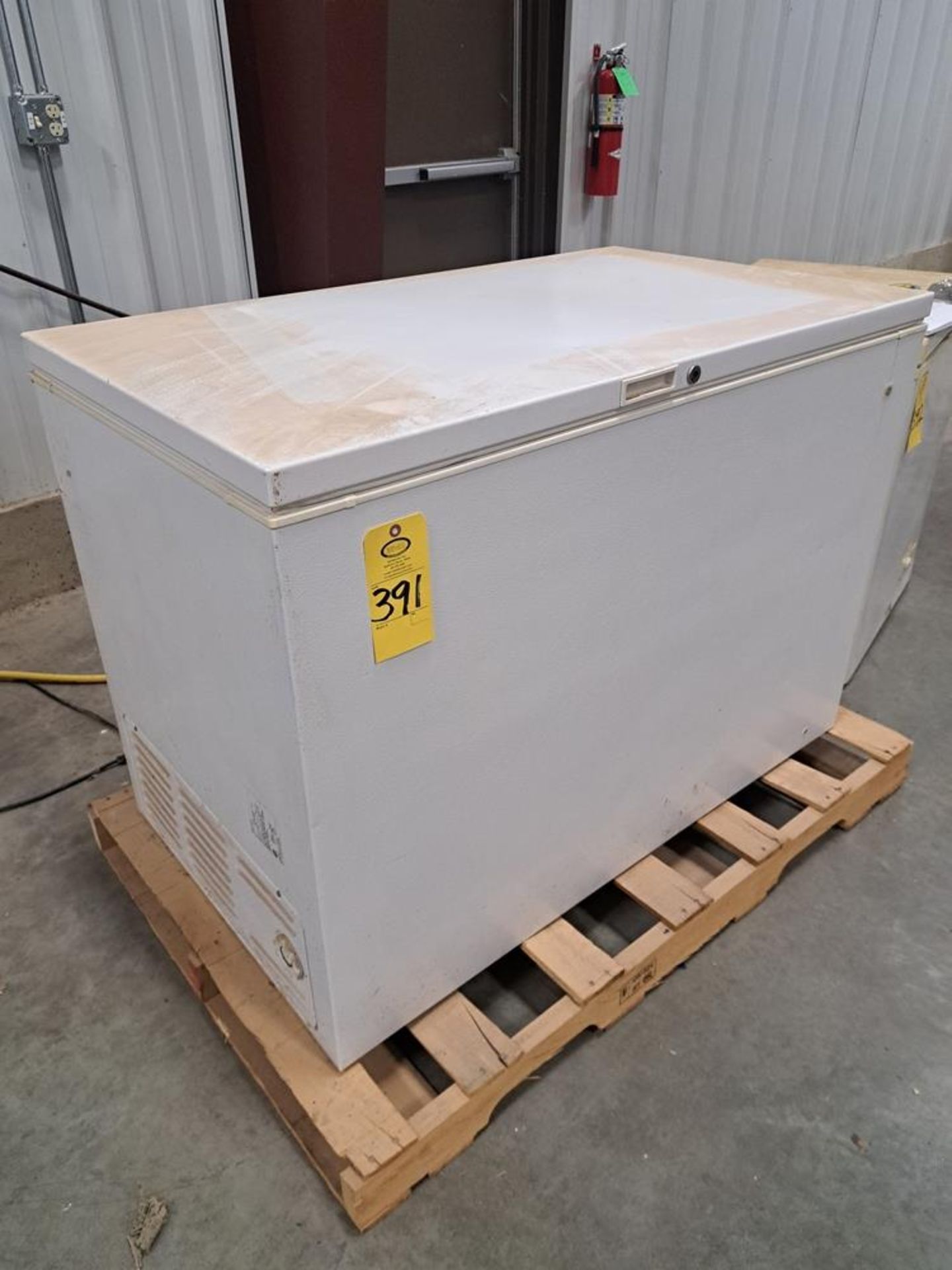General Electric Mdl. FCM15DPF Freezer, 28" wide X 48" long X 28" deep, 120 volts (Required