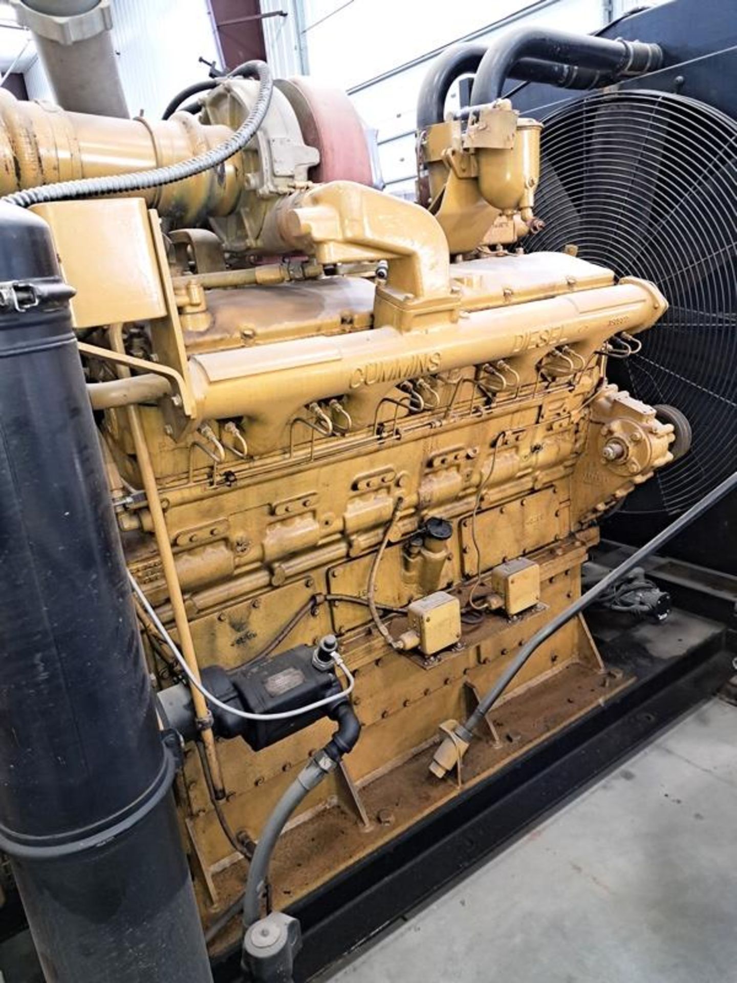 E-M Mdl. BRKT Generator, Ser. #ZR128111, Cummins diesel, 12 cylinder, KVA 375, 1800 RPM, 2400/4160 - Image 2 of 13