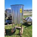 Stainless Steel Single Wall Tank, 24" diameter X 33" deep, 62" tall overall (Required Loading