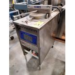 Broaster Co. Mdl. 1600ST Deep Fryer, Ser. #SE6J51074B, 208 volts, 1/3 phase (Required Loading
