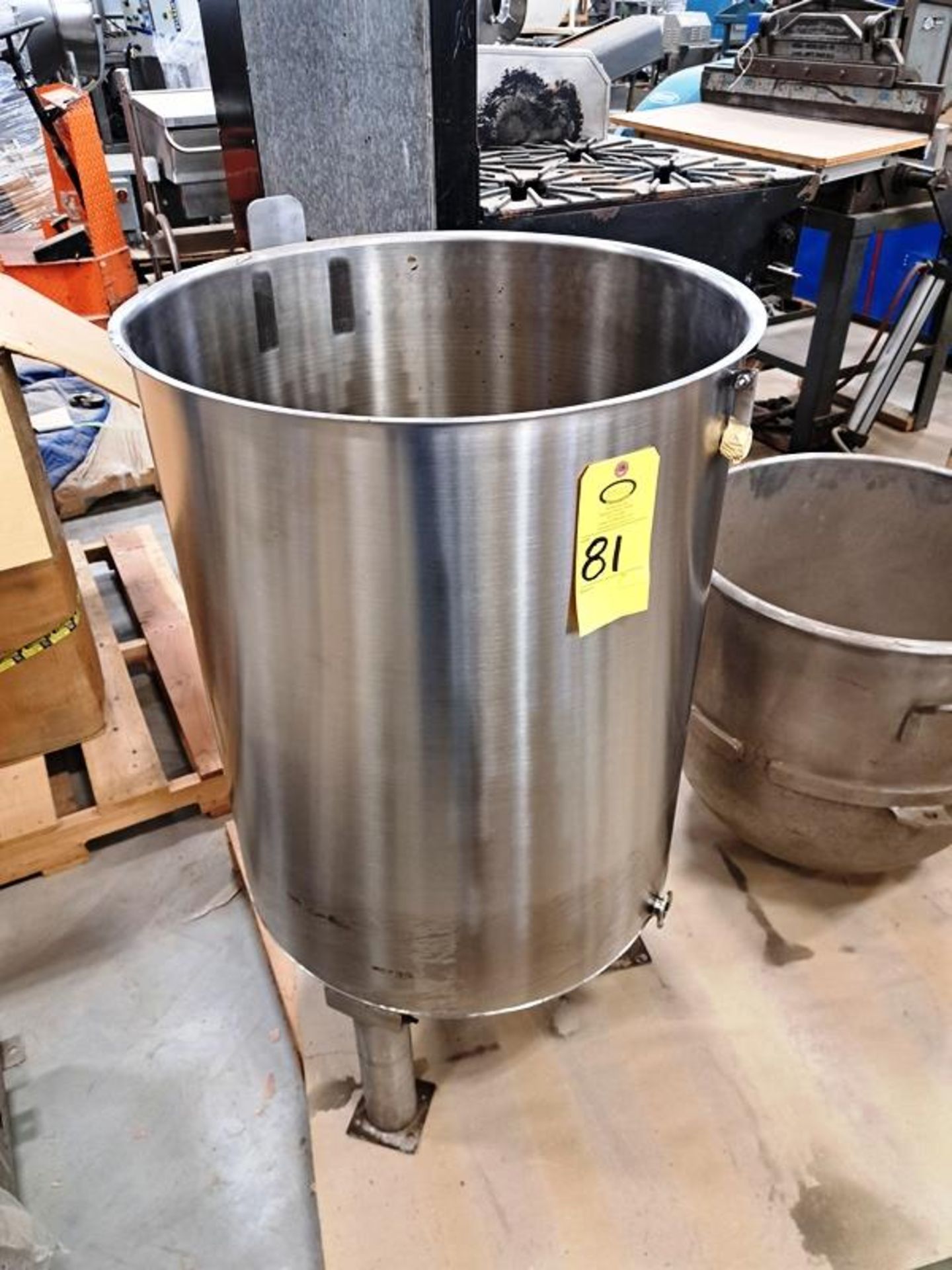 Stainless Steel Tank, 24" diameter X 32" diameter cone bottom, 1" outlet (Required Loading Fee: $