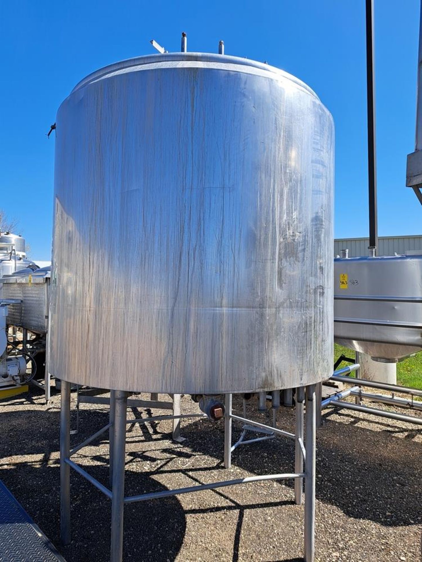 Stainless Steel Jacketed Mix Tank, 6' diameter X 6' deep with mixer (no motor), 16" manhole, - Image 2 of 5