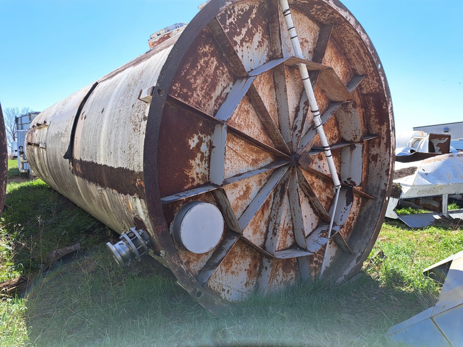 Stainless Steel Lined Tank, 10' diameter X 37' tall (Required Loading Fee: TBD $1,000.00-$2,500. - Image 3 of 3