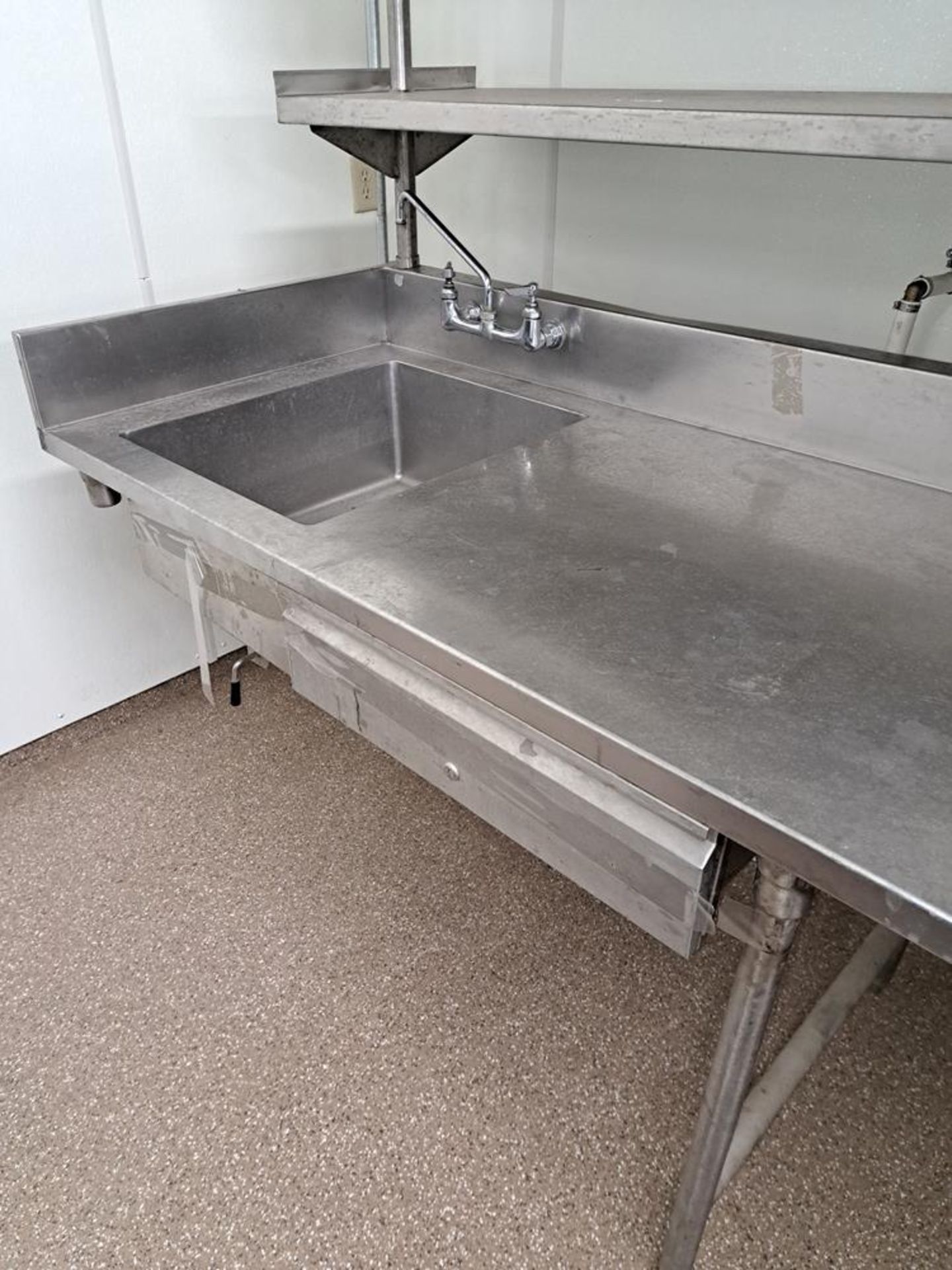 Stainless Steel Table, 42" wide X 26' long X 6' tall, (2) sinks, (2) overhead shelves, (3) - Bild 4 aus 5