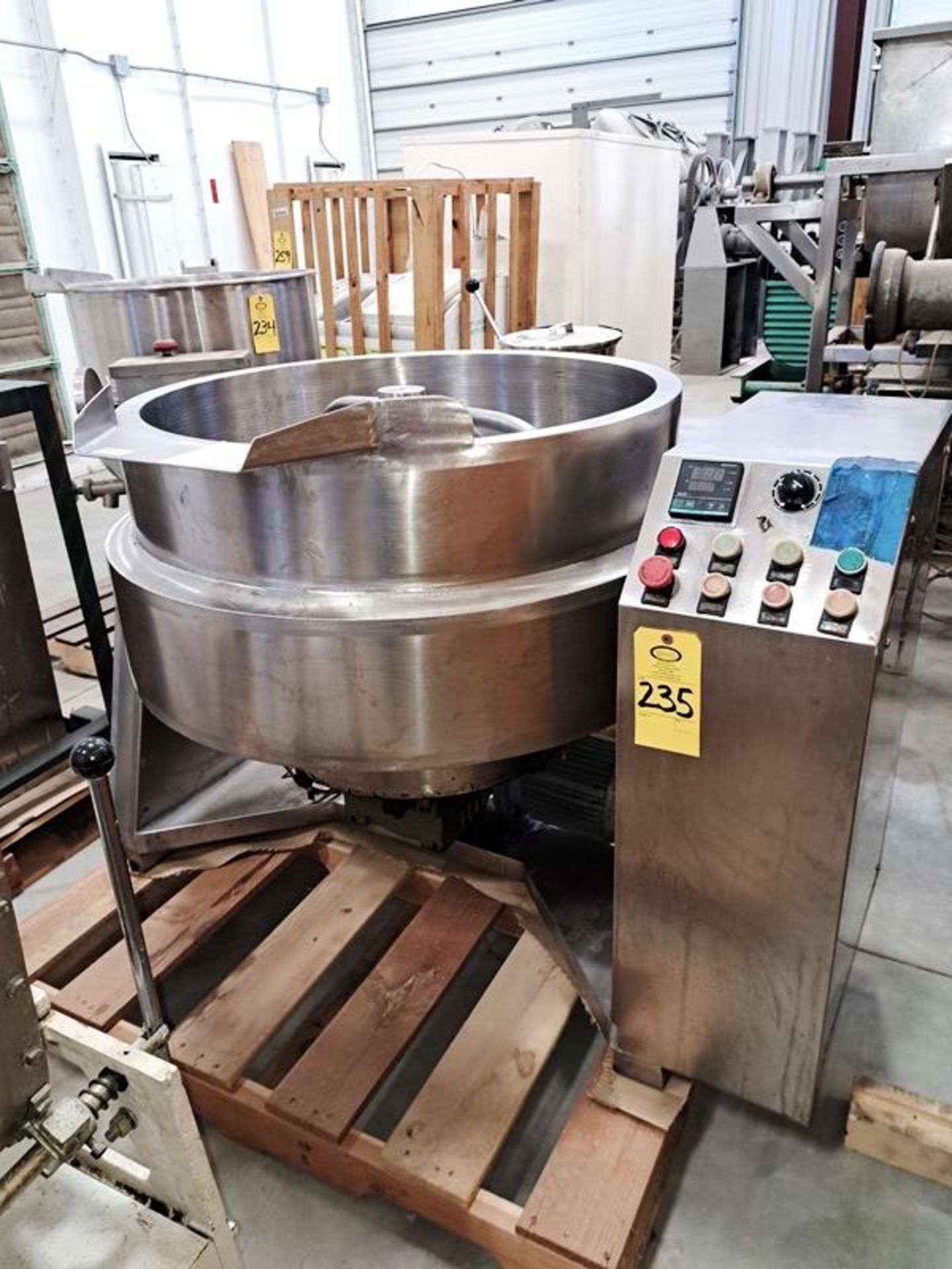 Baoding Jiali Mdl. JL-XKJG-Q Stainless Steel Jacketed Kettle, 150 liter, tilt out with side and