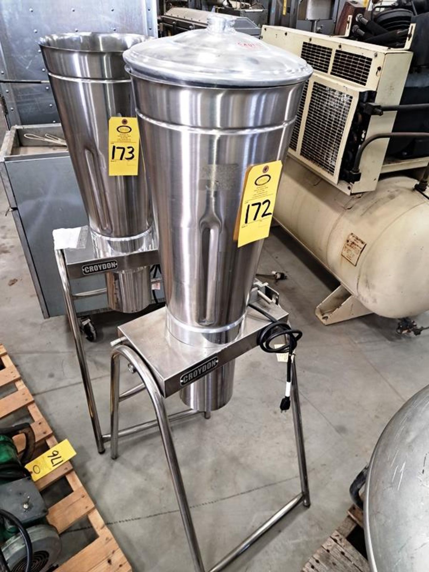 Croydon Mdl. TI-25 Stainless Steel Blender, 25 liter, Ser. #837731, 115 volts (Required Loading Fee: