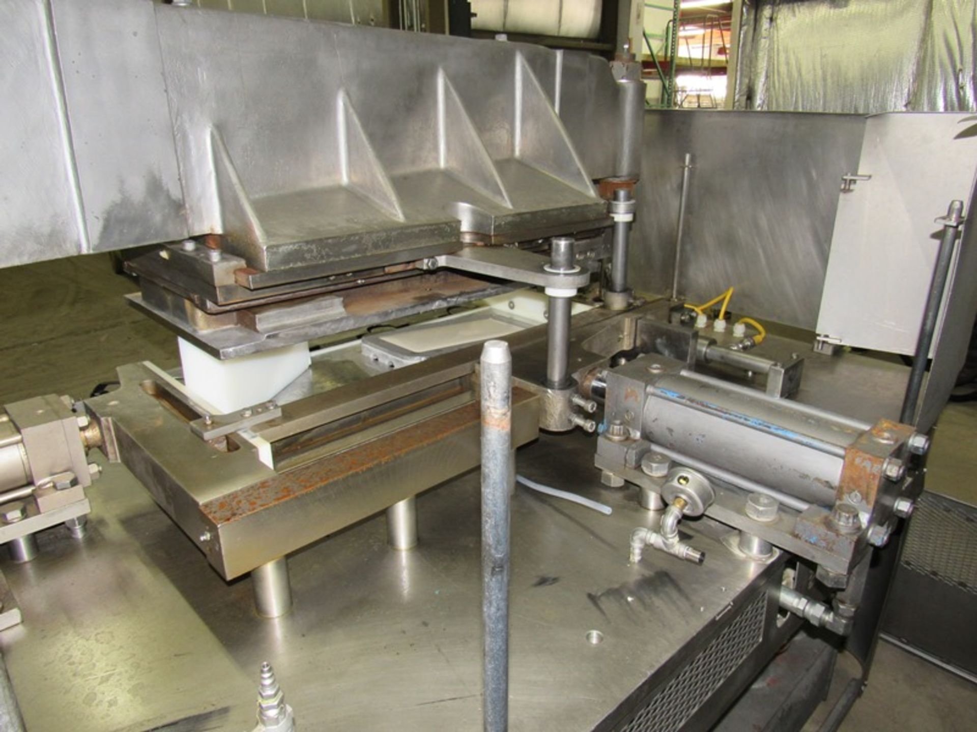 Anco Mdl. 1411 Bacon Press designed to press uniform thickness and width to maximize slicing yields, - Image 9 of 16