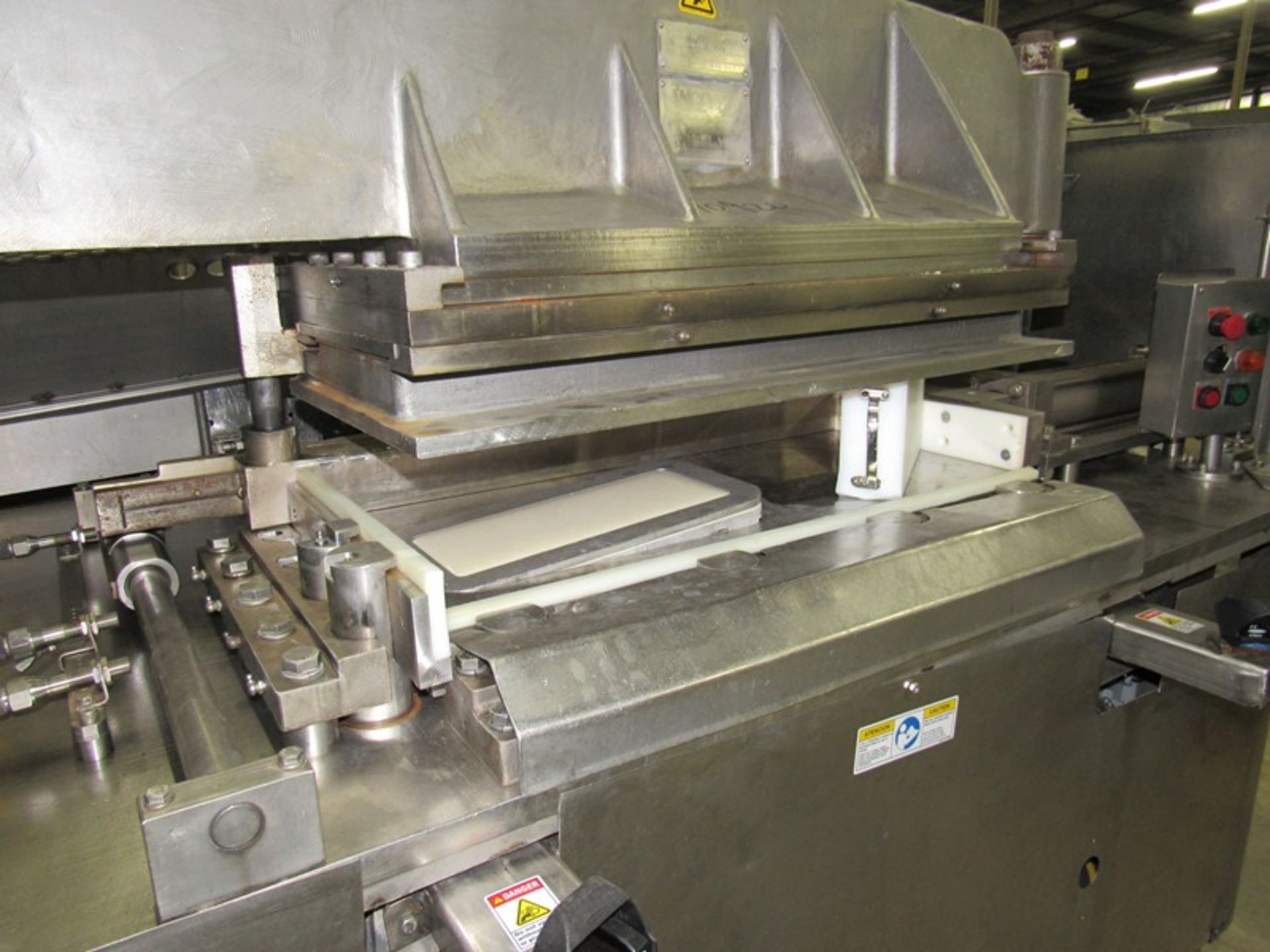 Anco Mdl. 1411 Bacon Press designed to press uniform thickness and width to maximize slicing yields, - Image 6 of 16