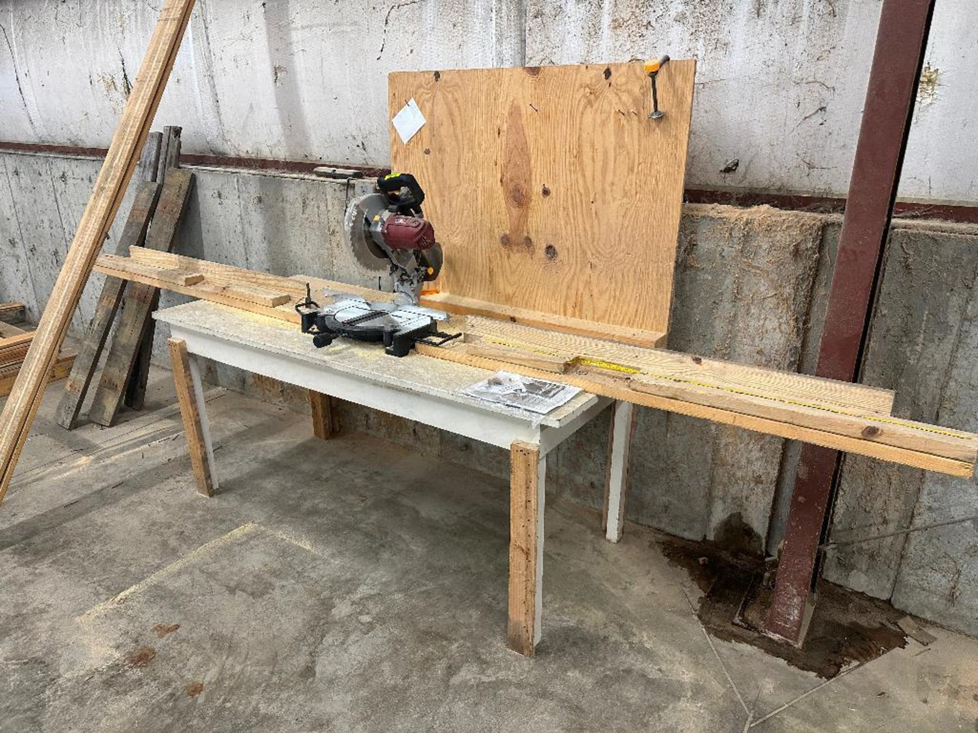 10" COMPOUND MITER SAW WITH CUSTOM BUILD STATION - Image 5 of 6