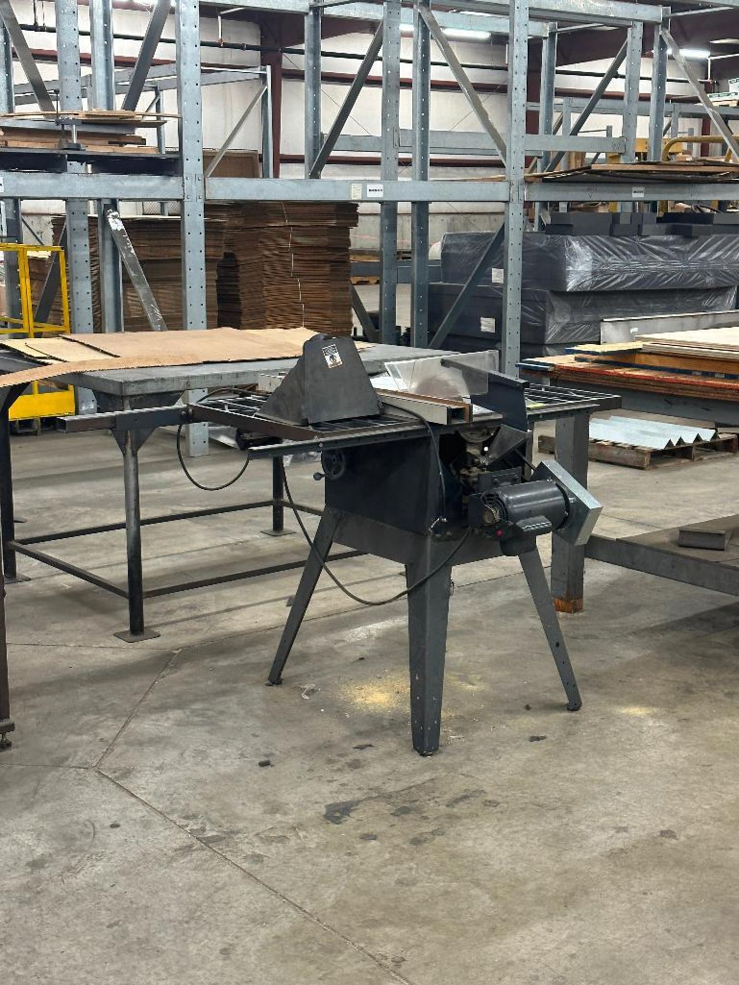 10" BELT DRIVE SAW WITH T SQUARE ATTACHMENT
