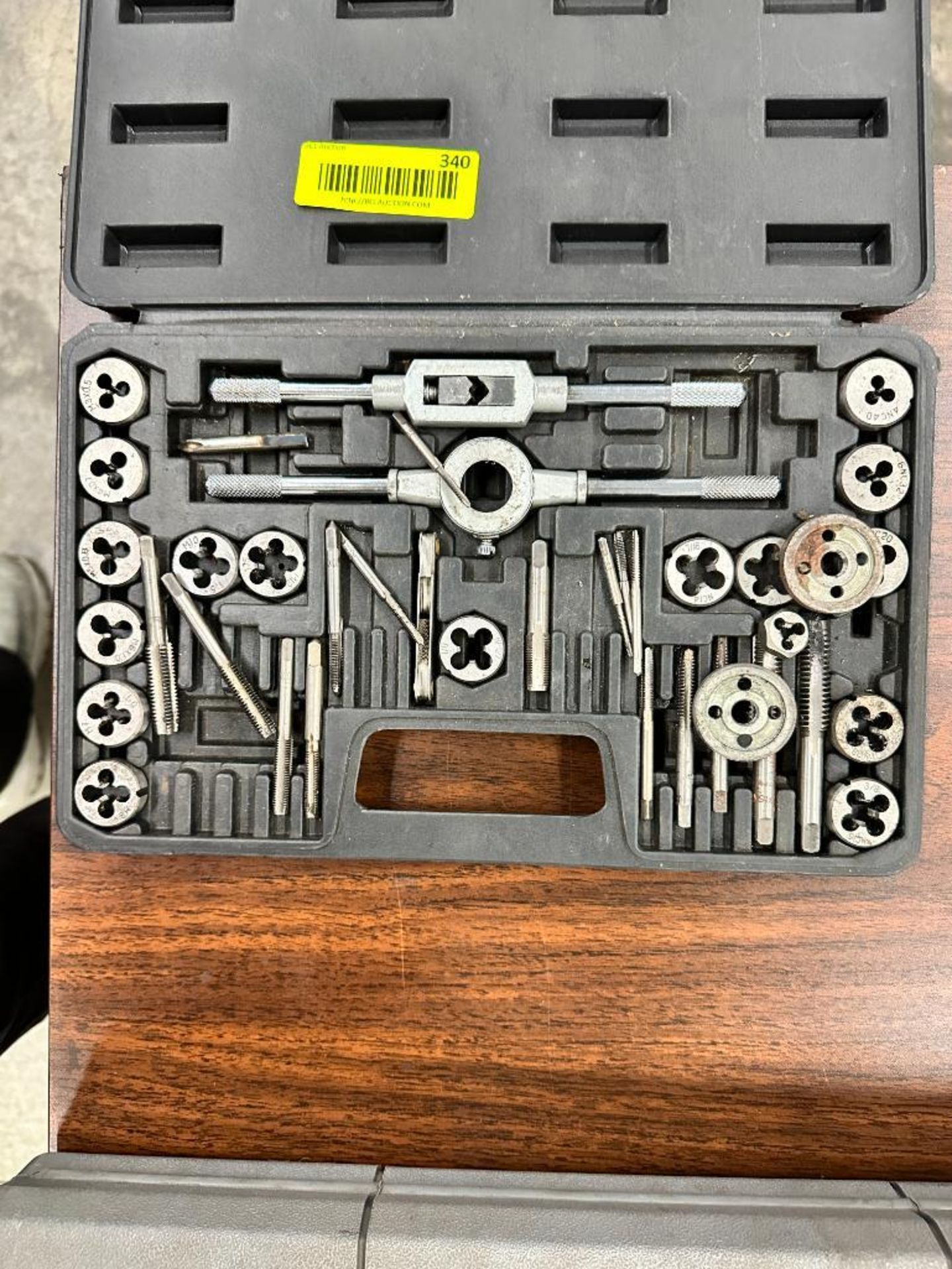 TAP AND DIE SET - Bild 3 aus 3