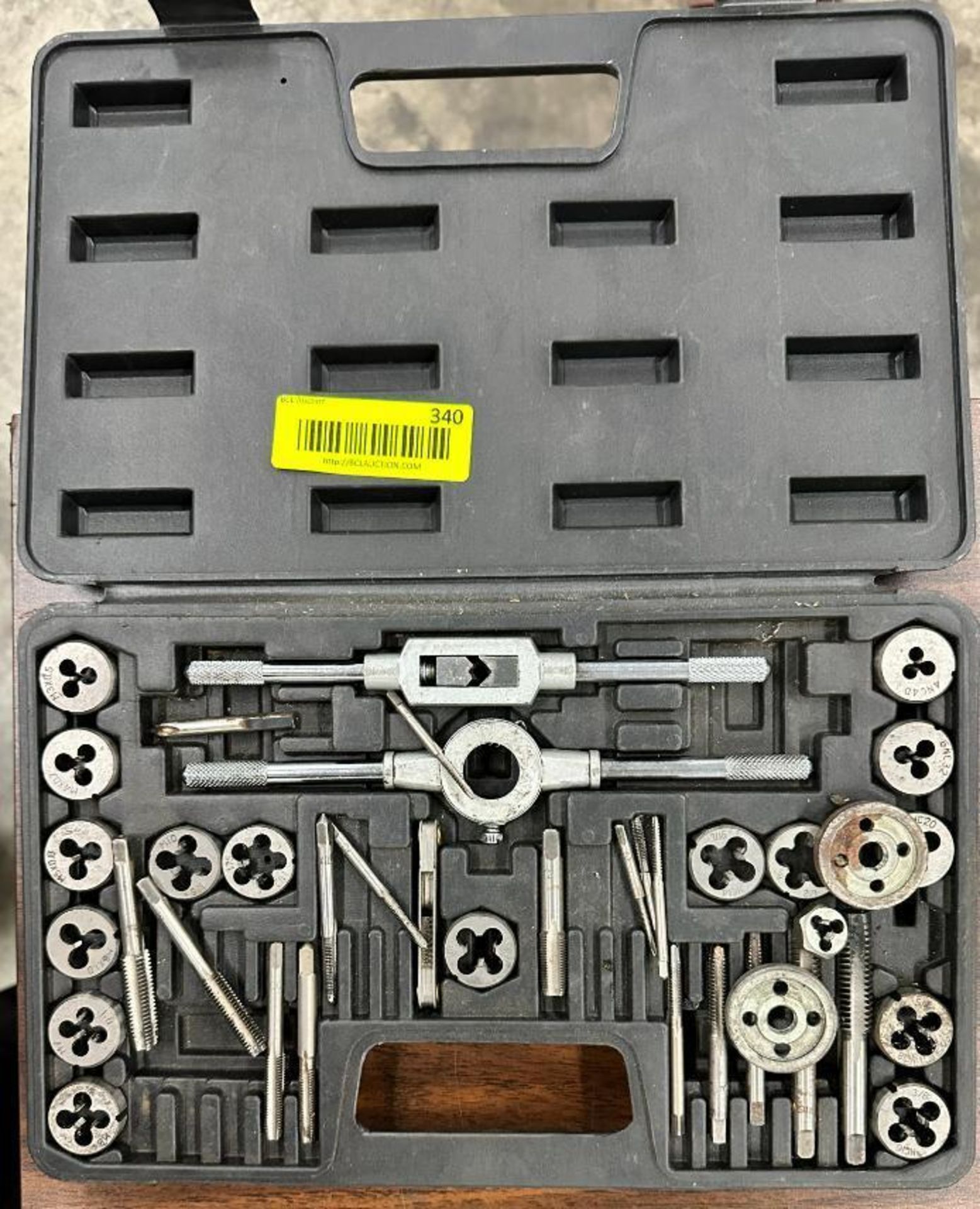 TAP AND DIE SET