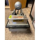 DESCRIPTION TIPPMANN CLICKER 700 DIE PRESS W/ STAND. BRAND / MODEL: TIPPMANN CLK7 ADDITIONAL INFORMA