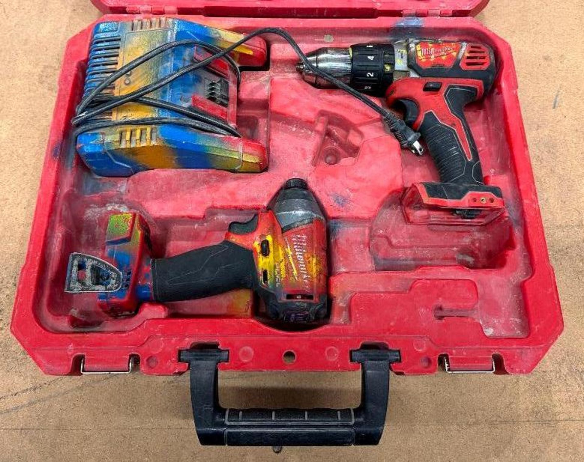 DRILL/DRIVER COMBO SET WITH CHARGER AND CASE