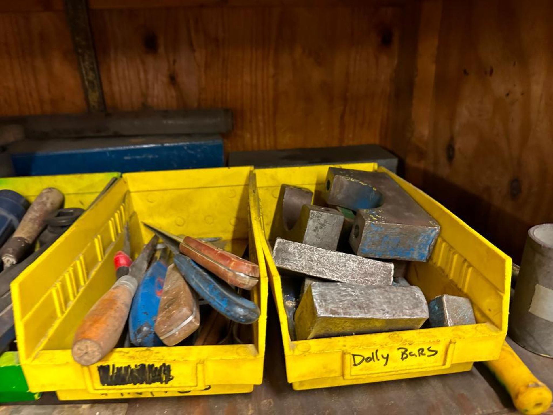 WOODEN TOOL CABINET WITH TOOLS - Image 5 of 8