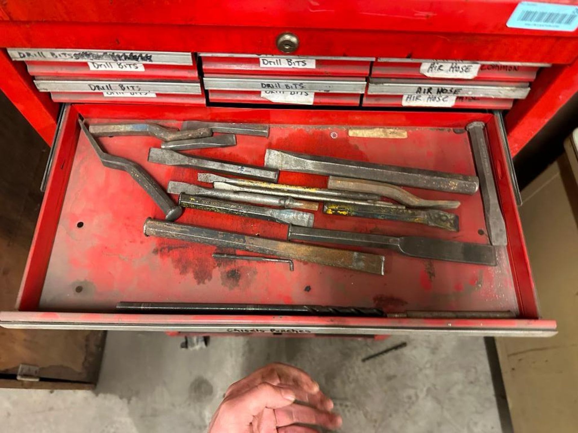 TOOL CHEST WITH ASSORTED TOOLS - Image 4 of 9