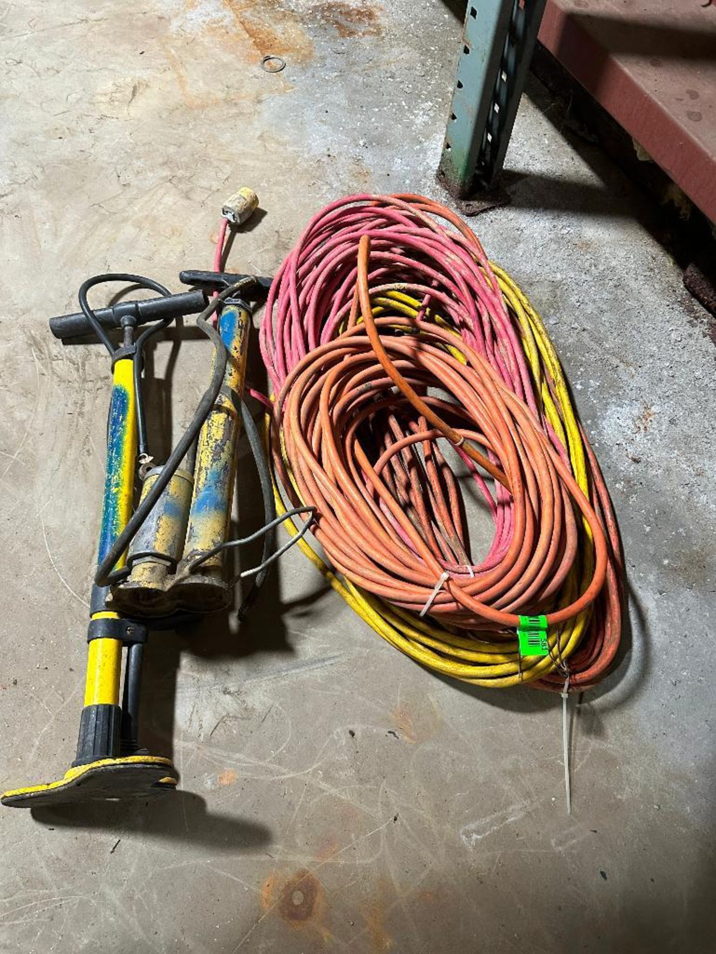 TIRE PUMPS WITH ASSORTED ELECTRICAL CORDS