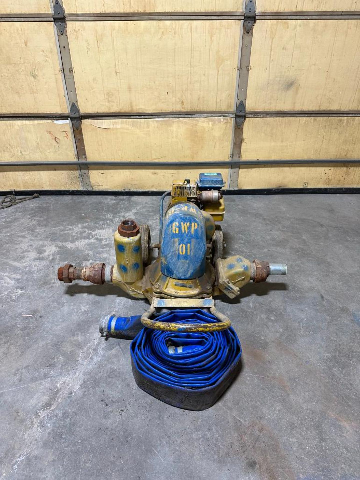 COMMERCIAL PUMP ON WHEELS WITH HOSE - Image 2 of 8