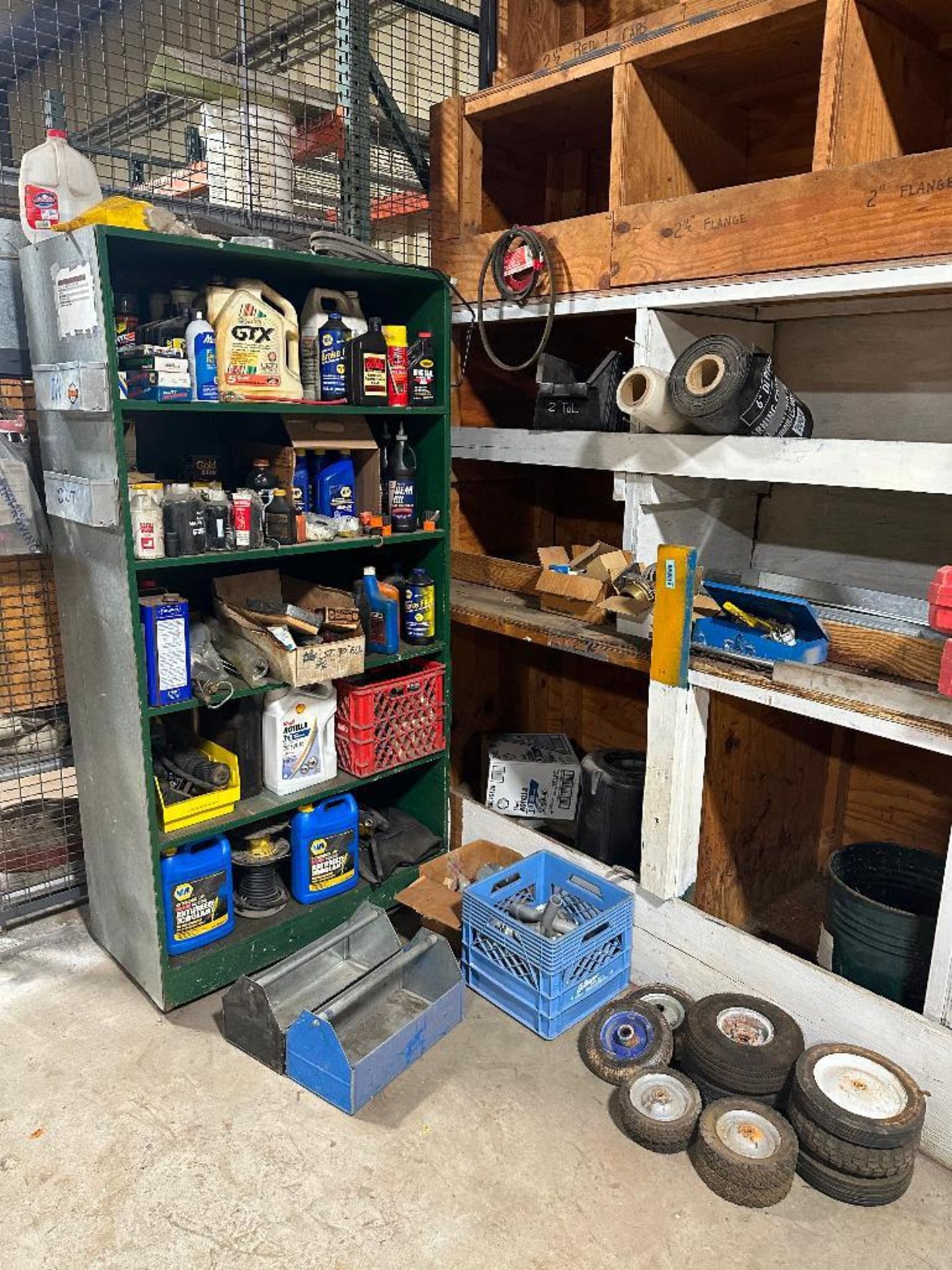 SHELVING UNIT WITH CONTENTS AND SMALL ASSORTED HARDWARE ON FLOOR - Image 2 of 5