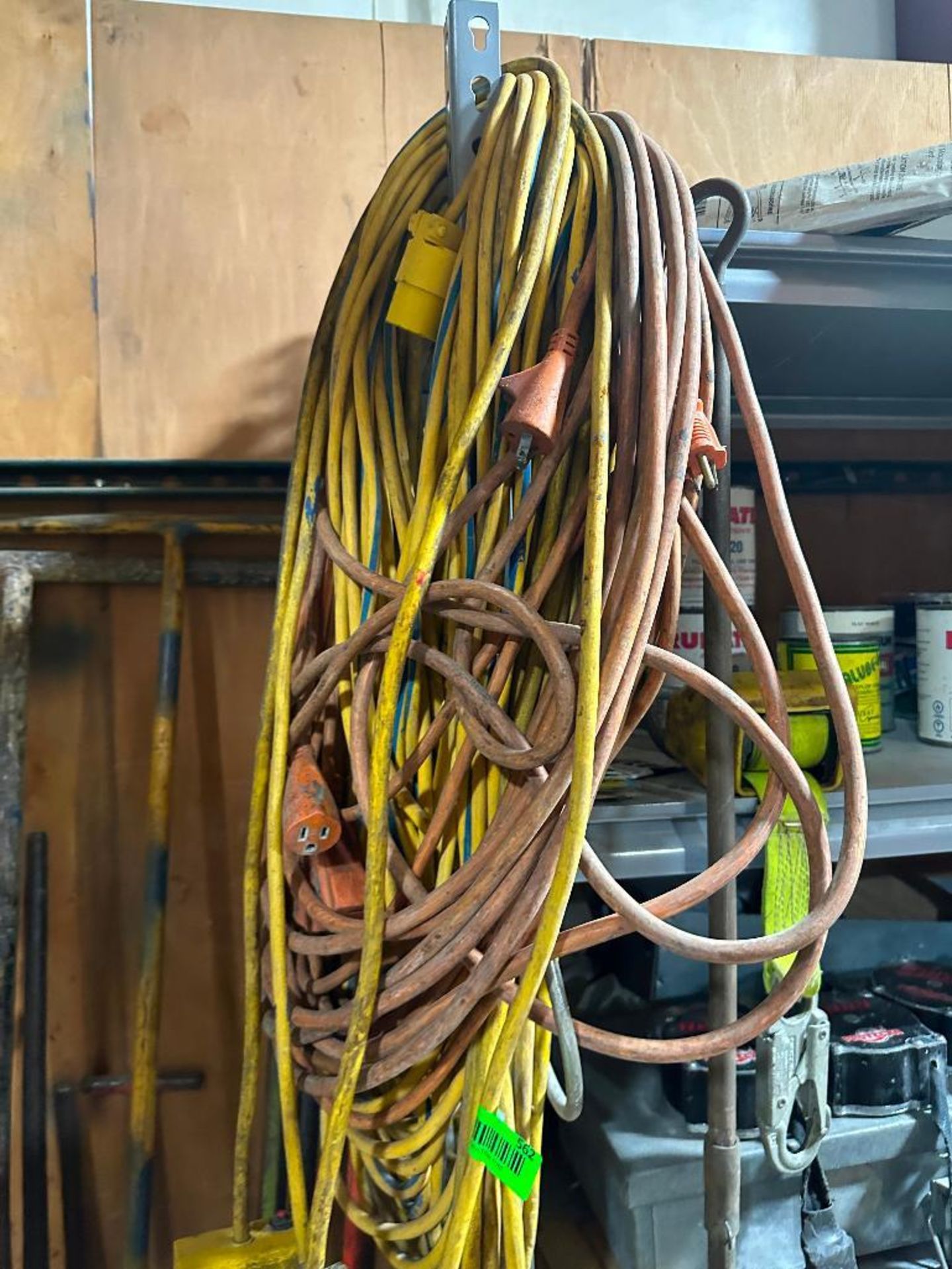 ASSORTED GROUP OF ELECTRICAL CABLES AND EXTENSION CORDS - Image 3 of 4