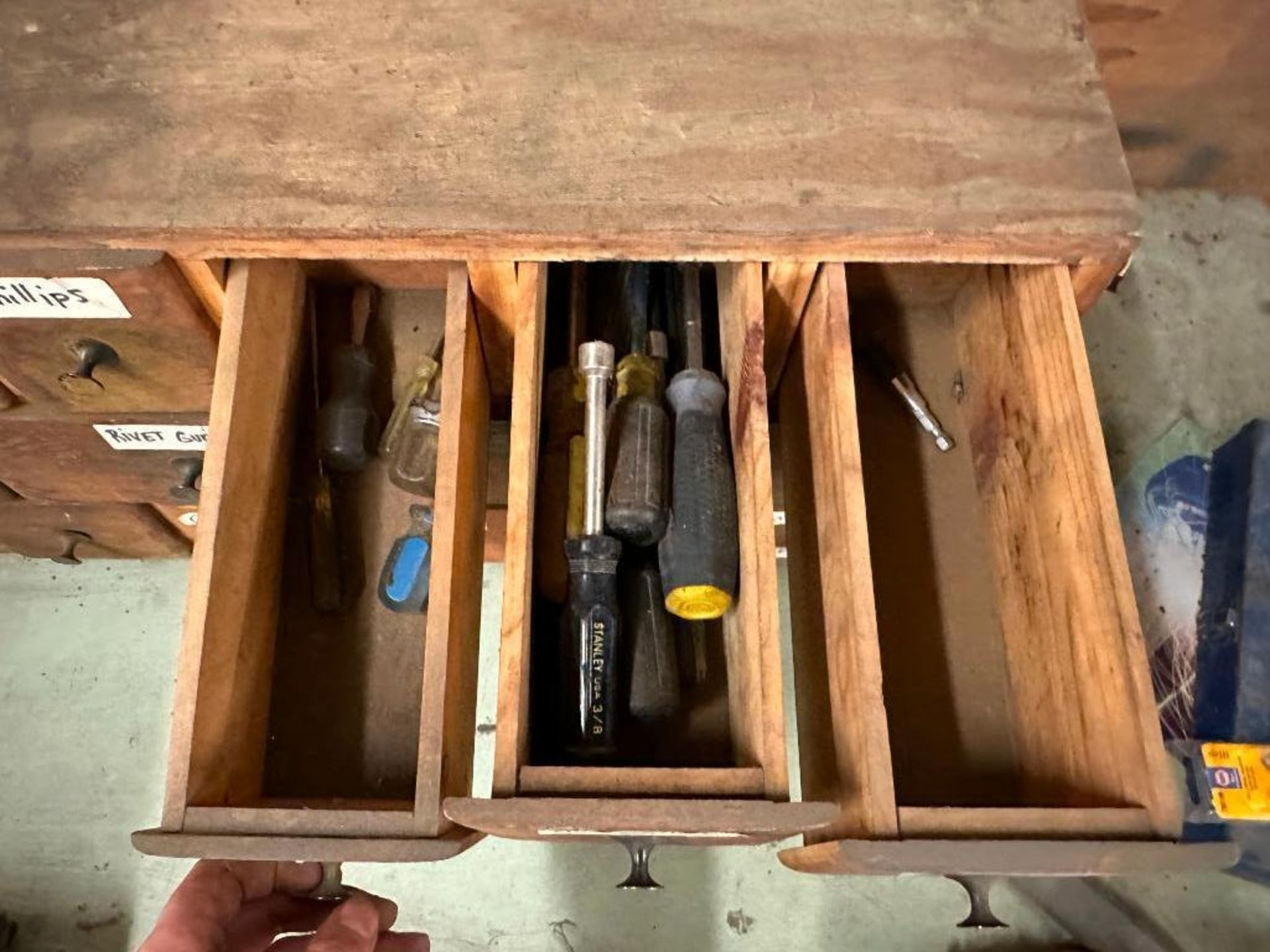 TOOL DRAWER UNIT WITH CONTENTS - Image 4 of 10