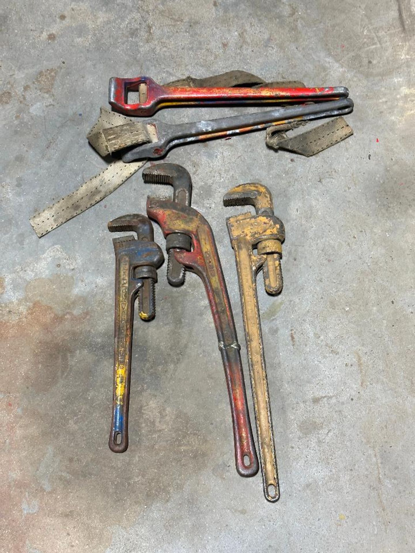 (5) - HEAVY DUTY PIPE WRENCHES - Image 2 of 5