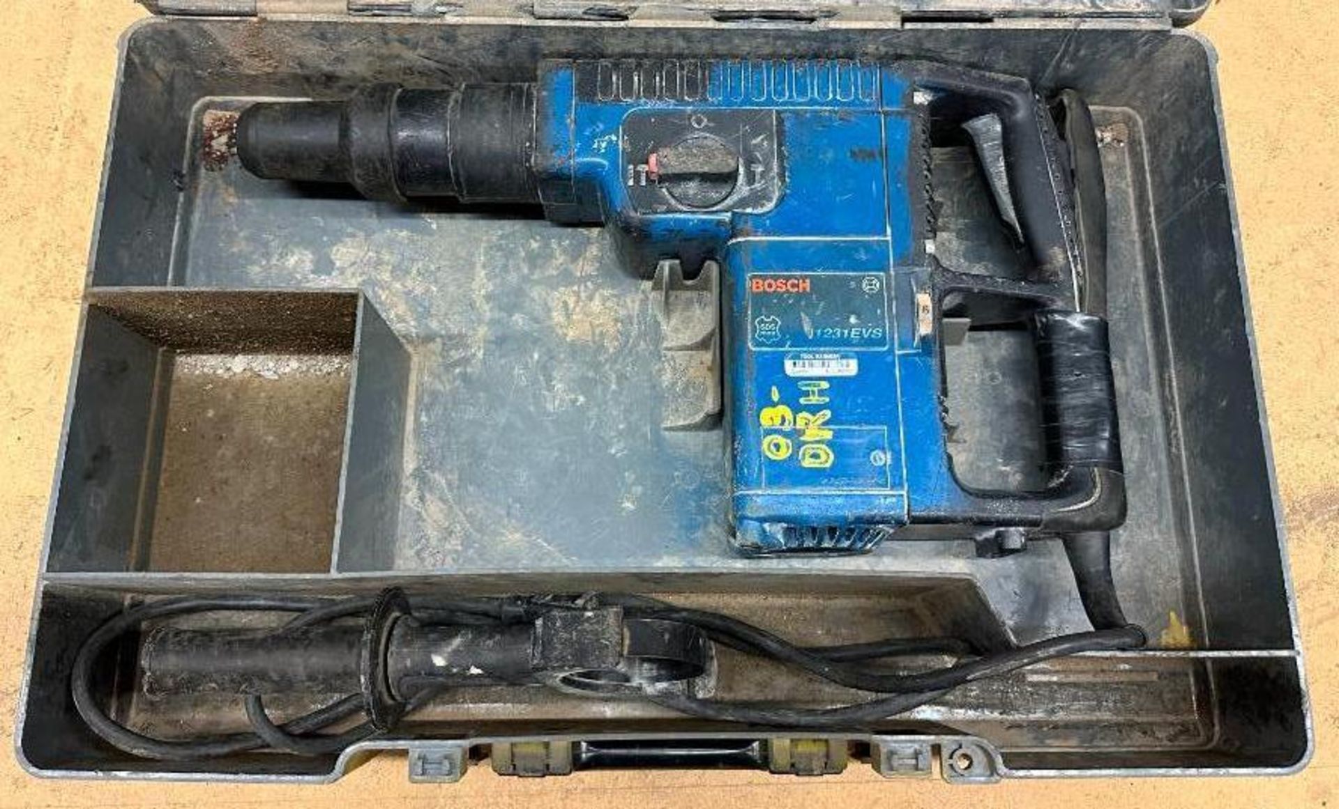 ELECTRIC ROTARY HAMMER WITH CASE