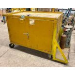 METAL STORGE CART WITH TANK PLATFORM