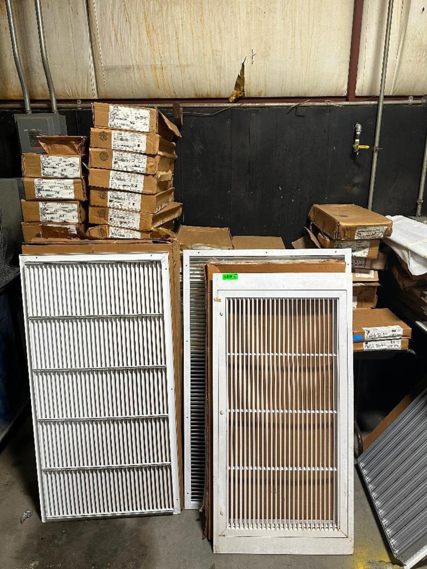 LARGE ASSORTMENT OF REGISTERS, VENT COVERS, AND OTHER HVAC PARTS - Image 2 of 3